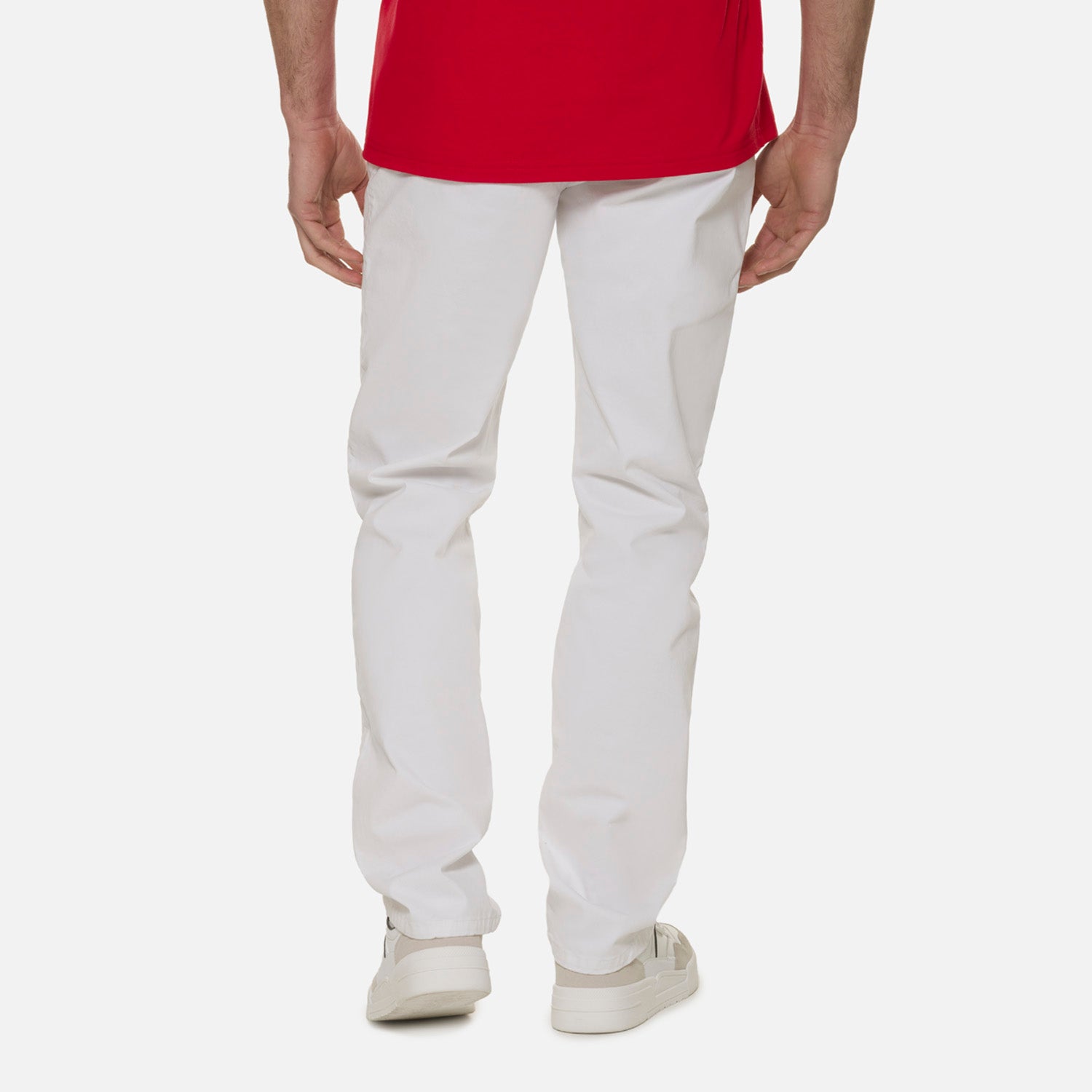 PANTALON TIPO CHINO COLOR BLANCO OPTICO