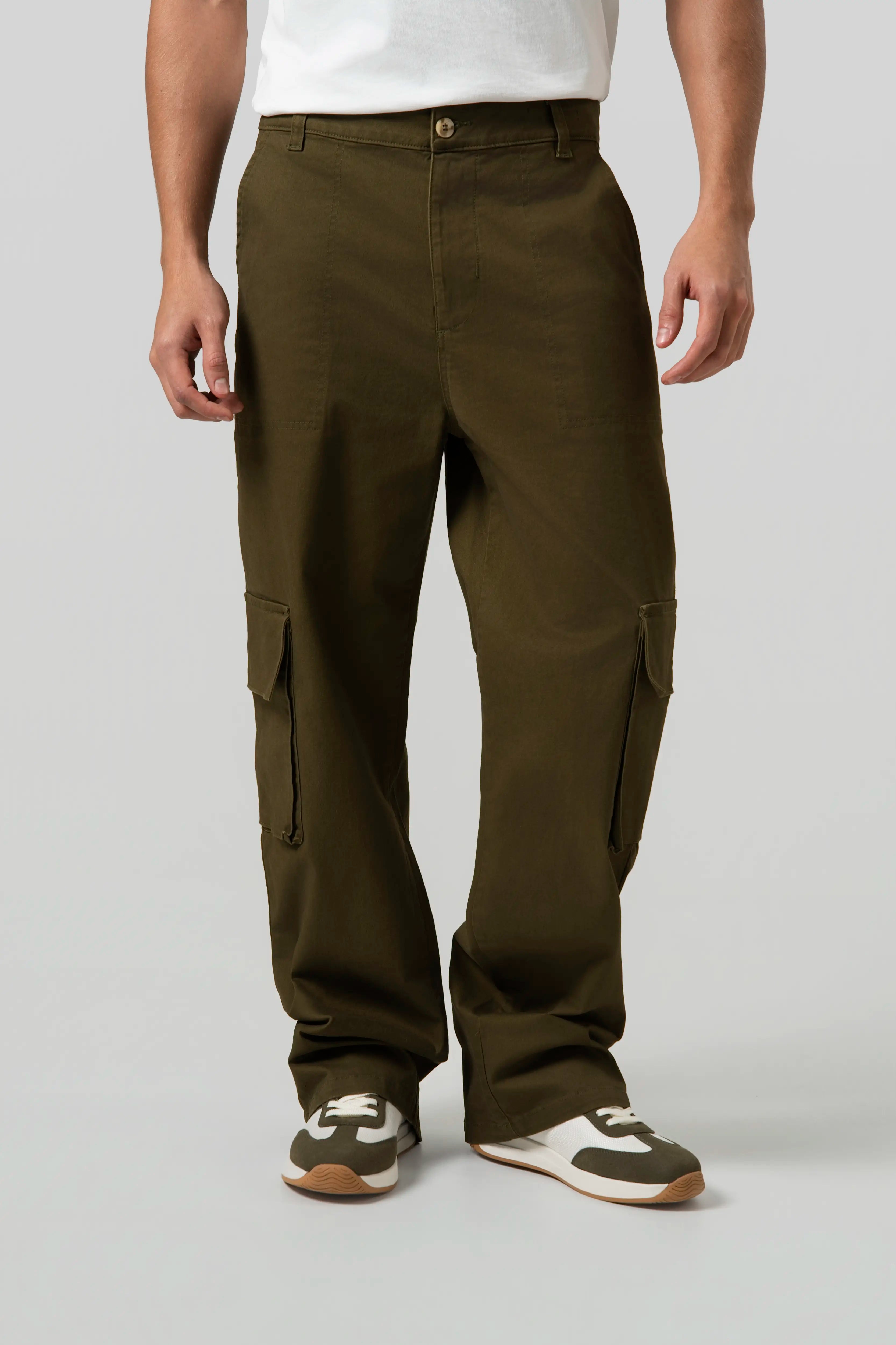 PANTALON CARGO COLOR DARK OLIVA