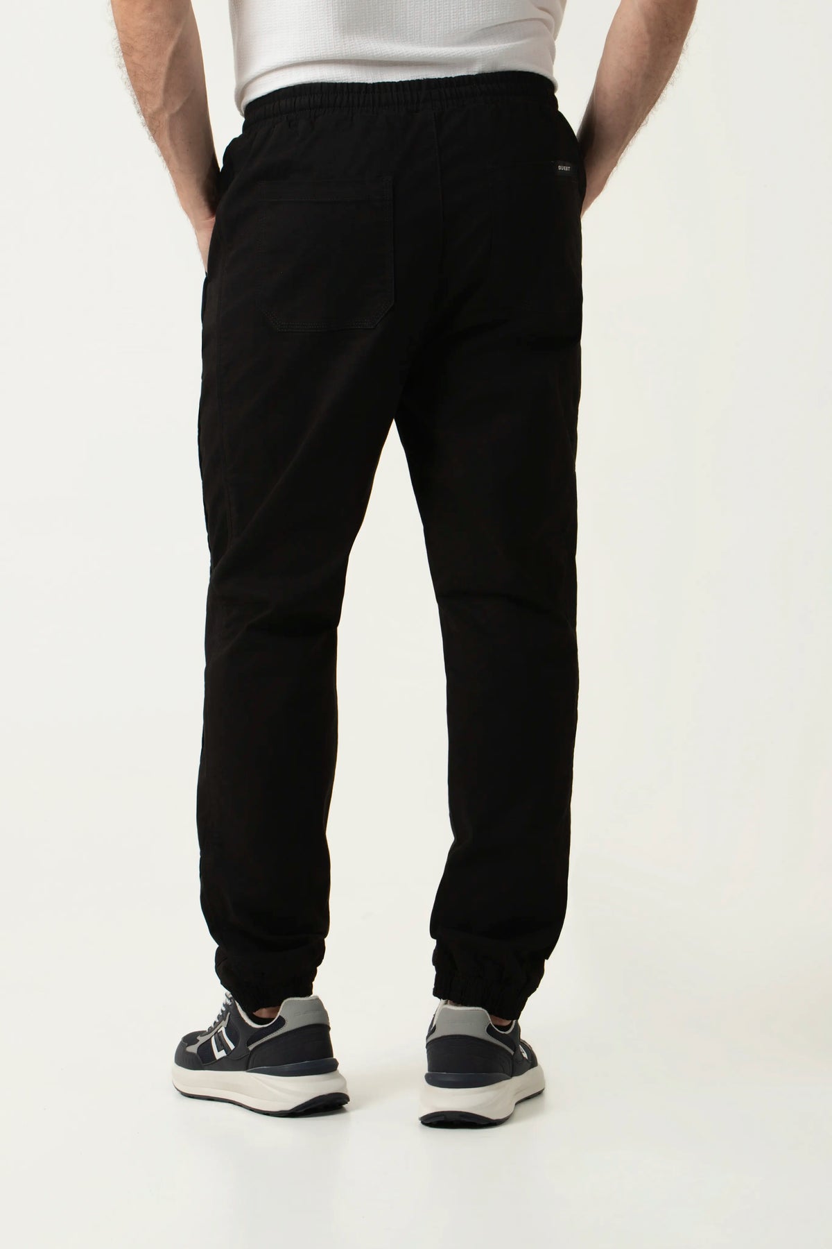 PANTALON JOGG COLOR NEGRO