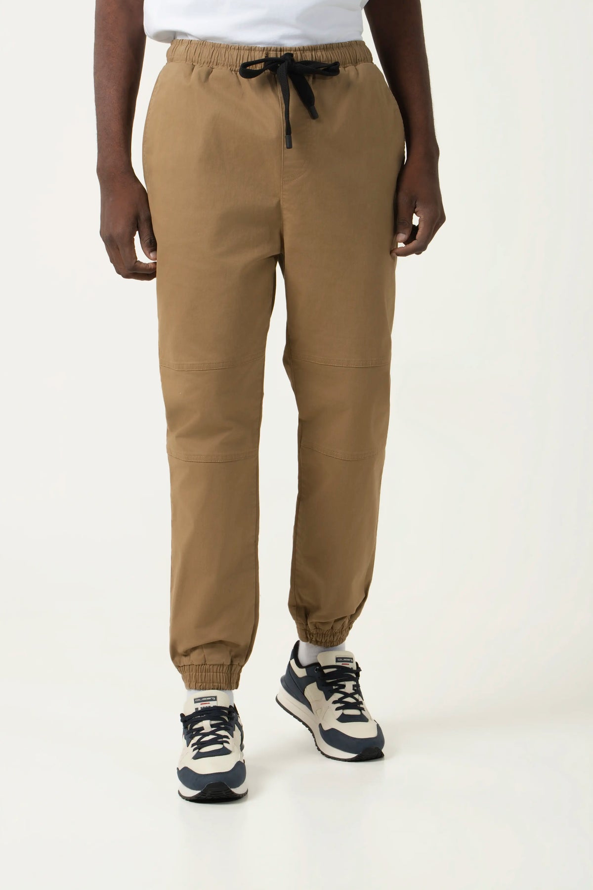 PANTALON JOGG COLOR KAKI