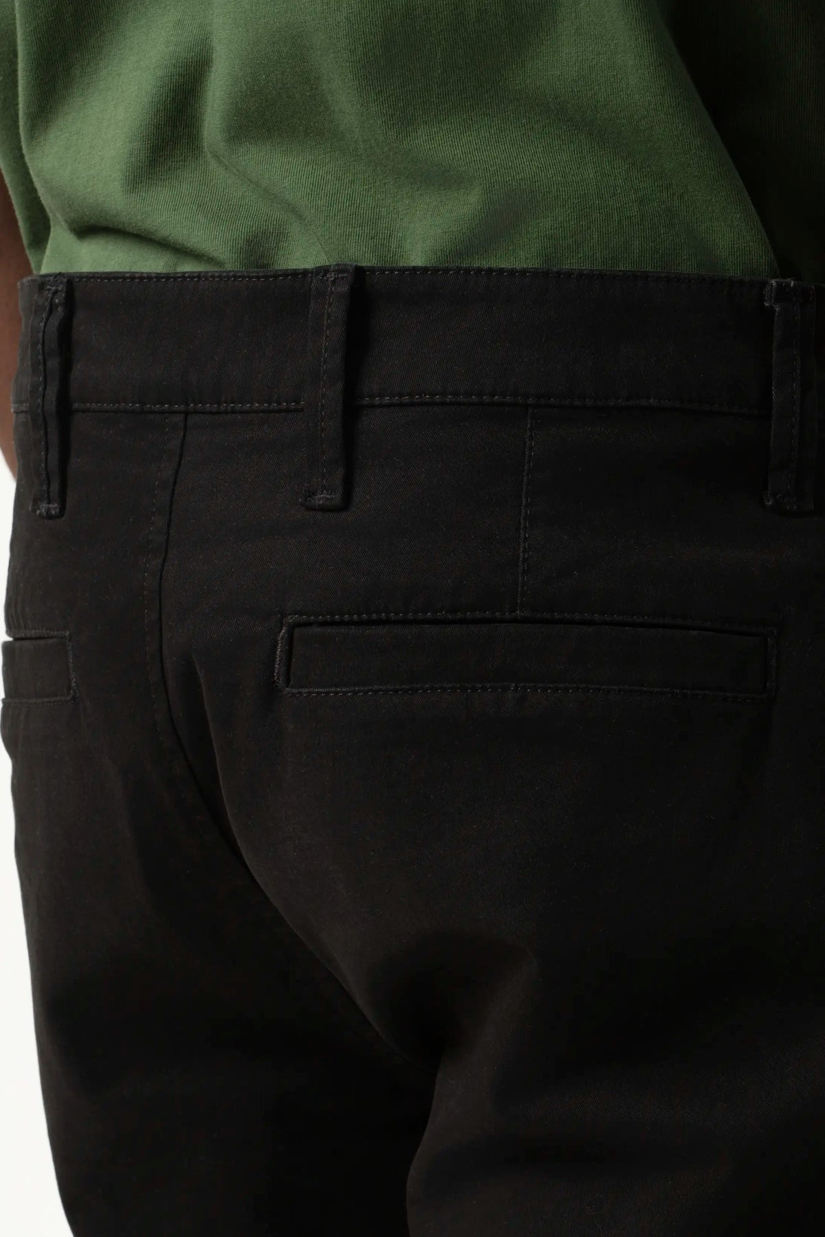 PANTALON CARGO COLOR NEGRO