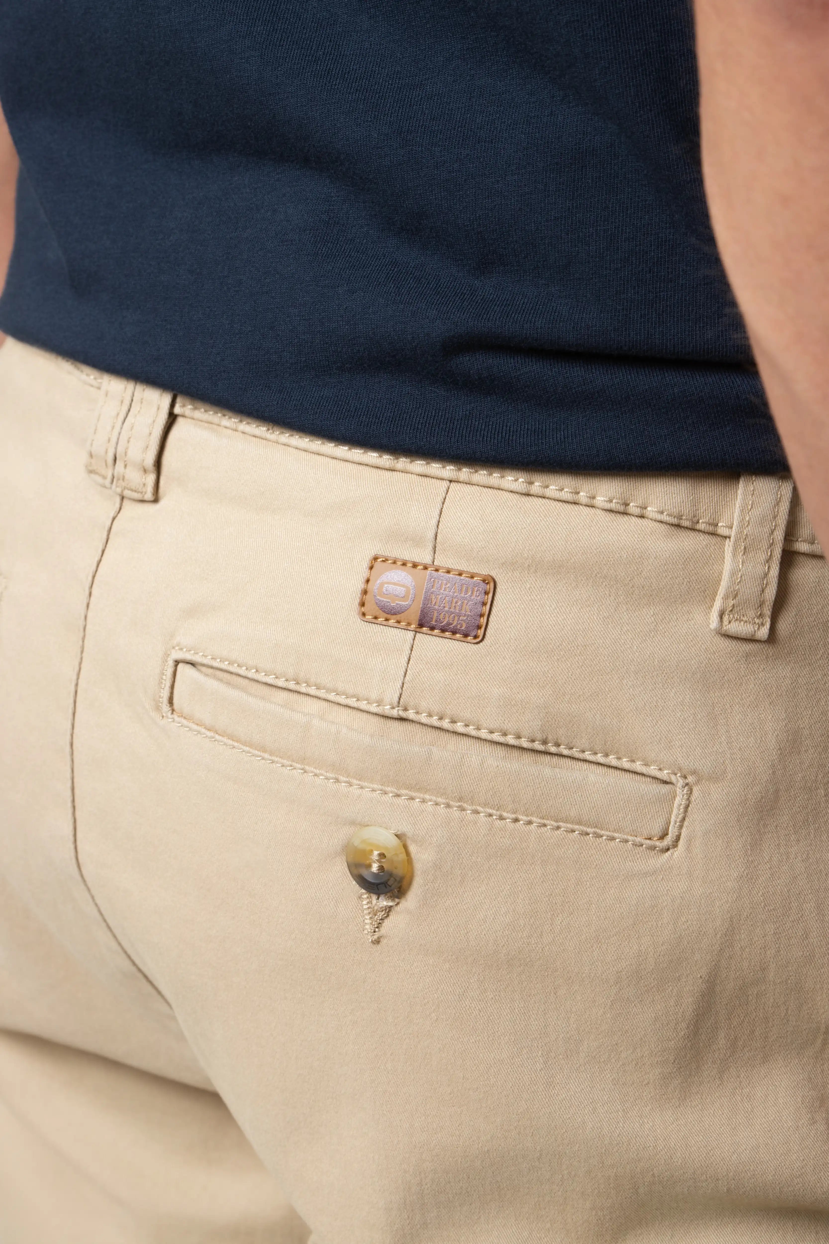 PANTALON CHINO COLOR BEIGE