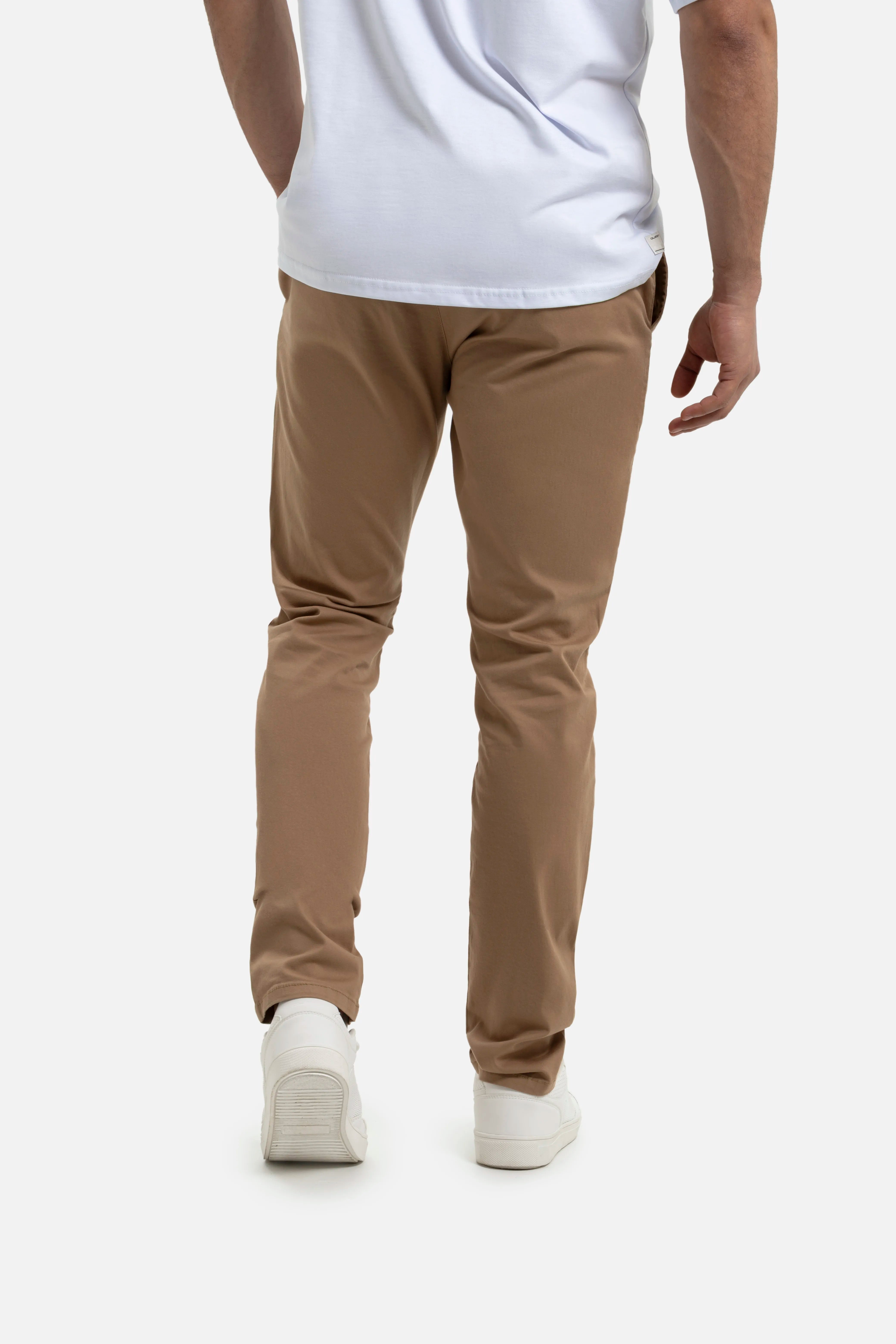 PANTALON CHINO COLOR KAKI
