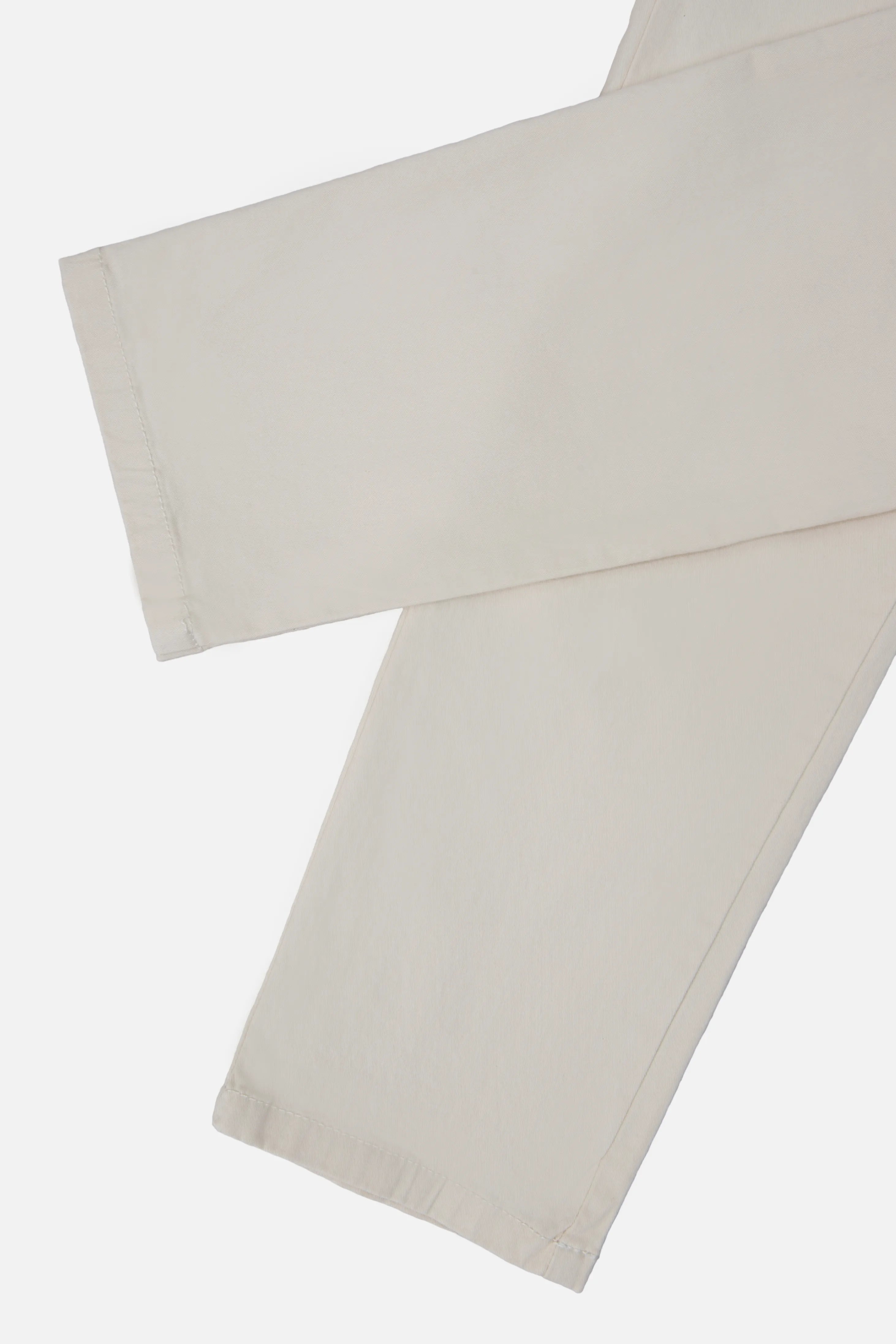 PANTALON CHINO COLOR WHITECAP GRAY