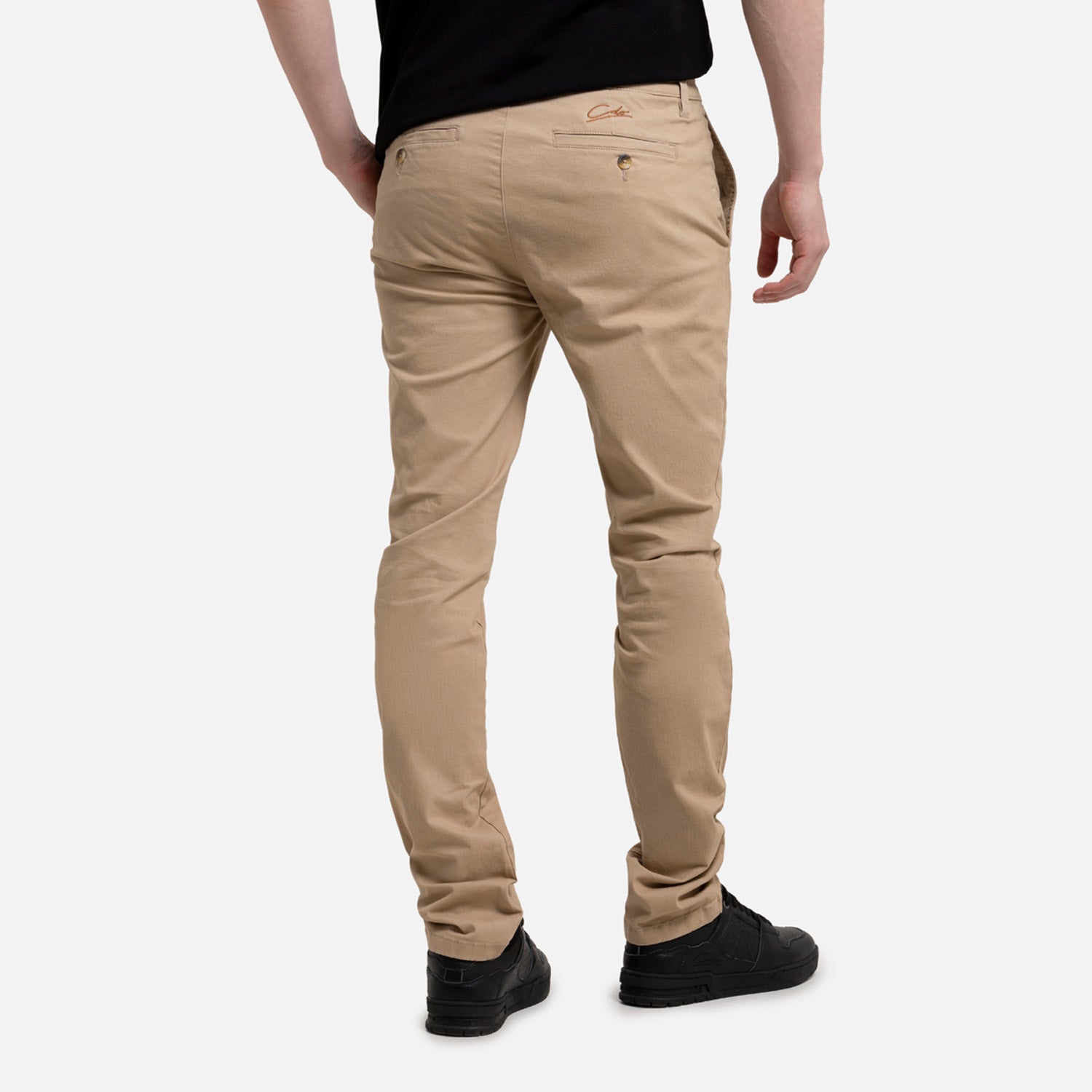 PANTALON TIPO CHINO COLOR BEIGE