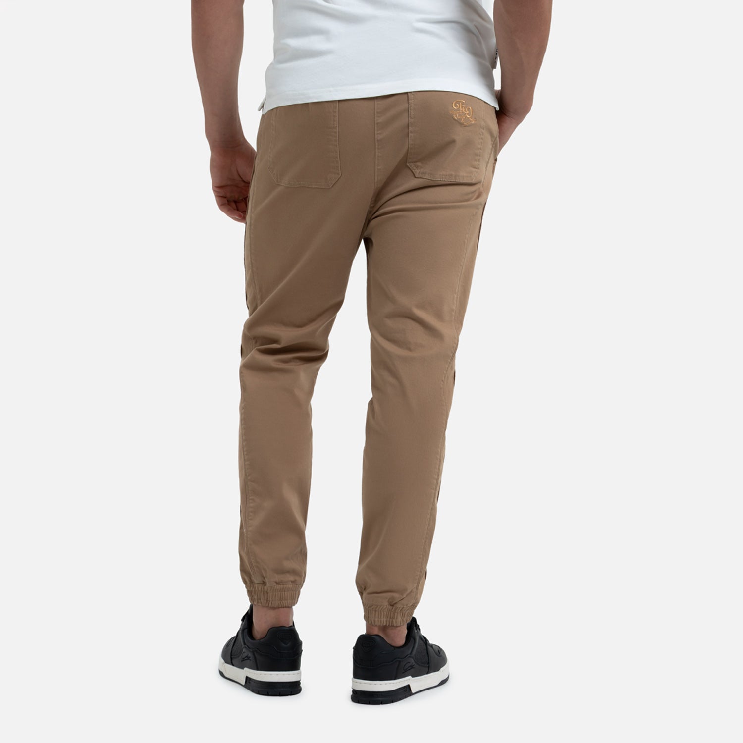 PANTALON JOGG COLOR KAKI