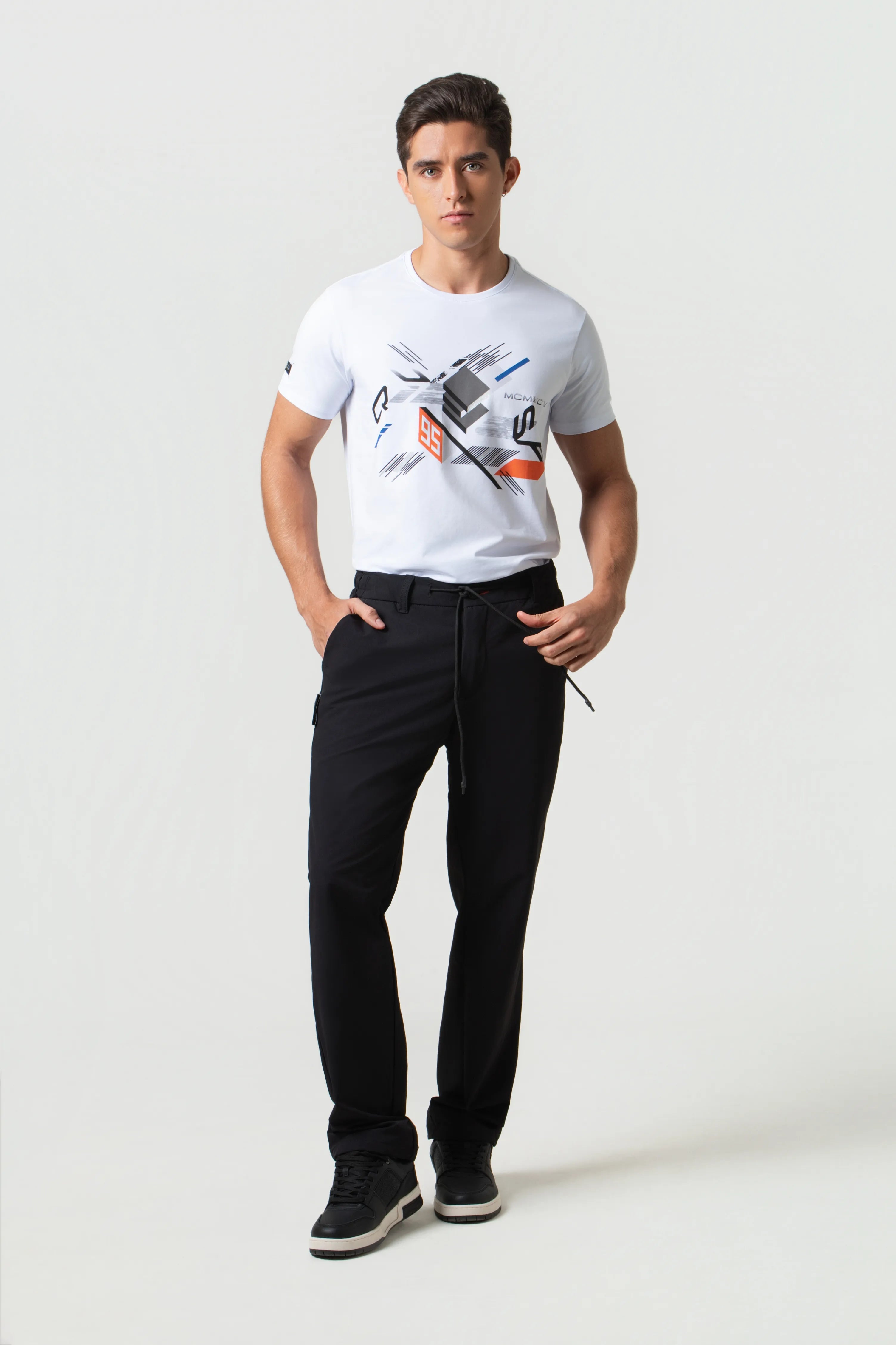 PANTALON JOGG COLOR NEGRO