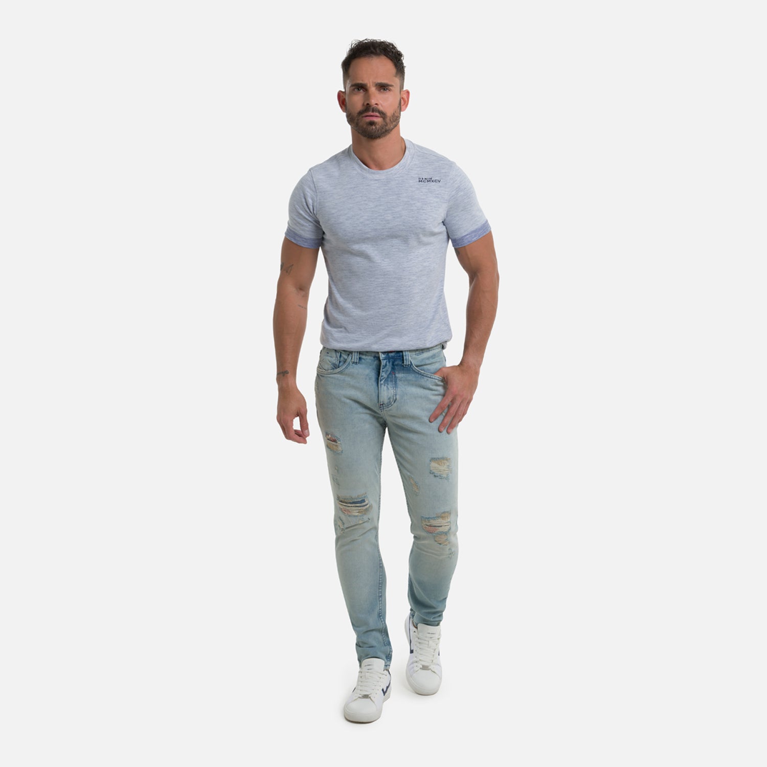 JEAN 5 BOLSILLOS COLOR AZUL CLARO