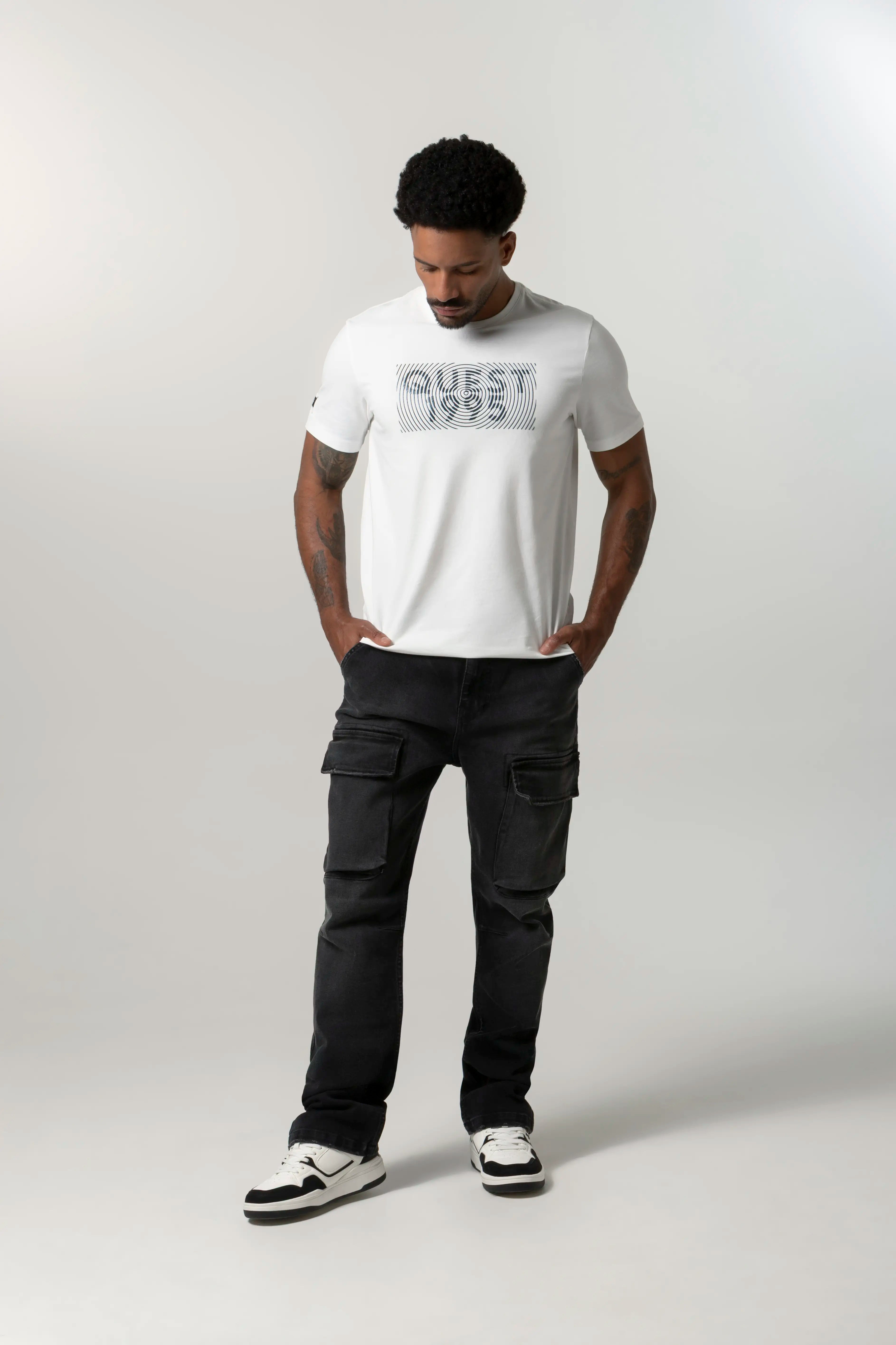 JEAN CARGO COLOR NEGRO