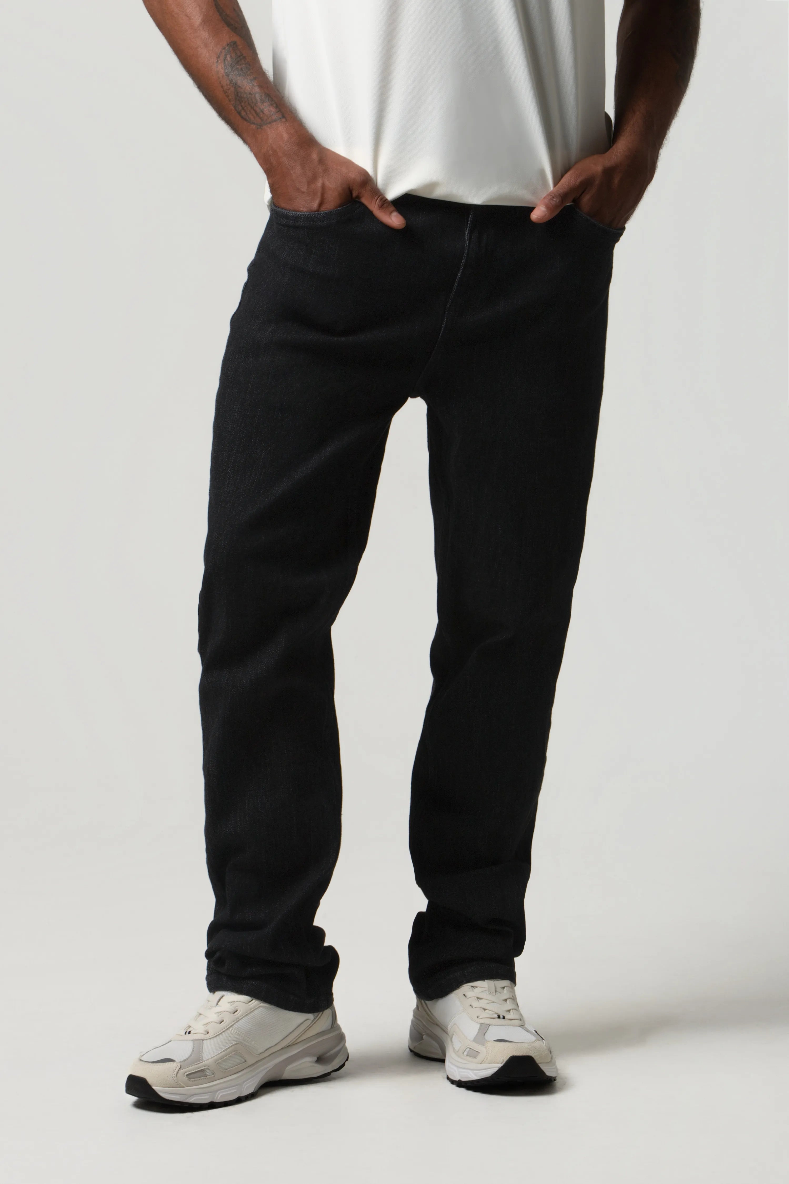 JEAN 5 BOLSILLOS COLOR NEGRO NEGRO