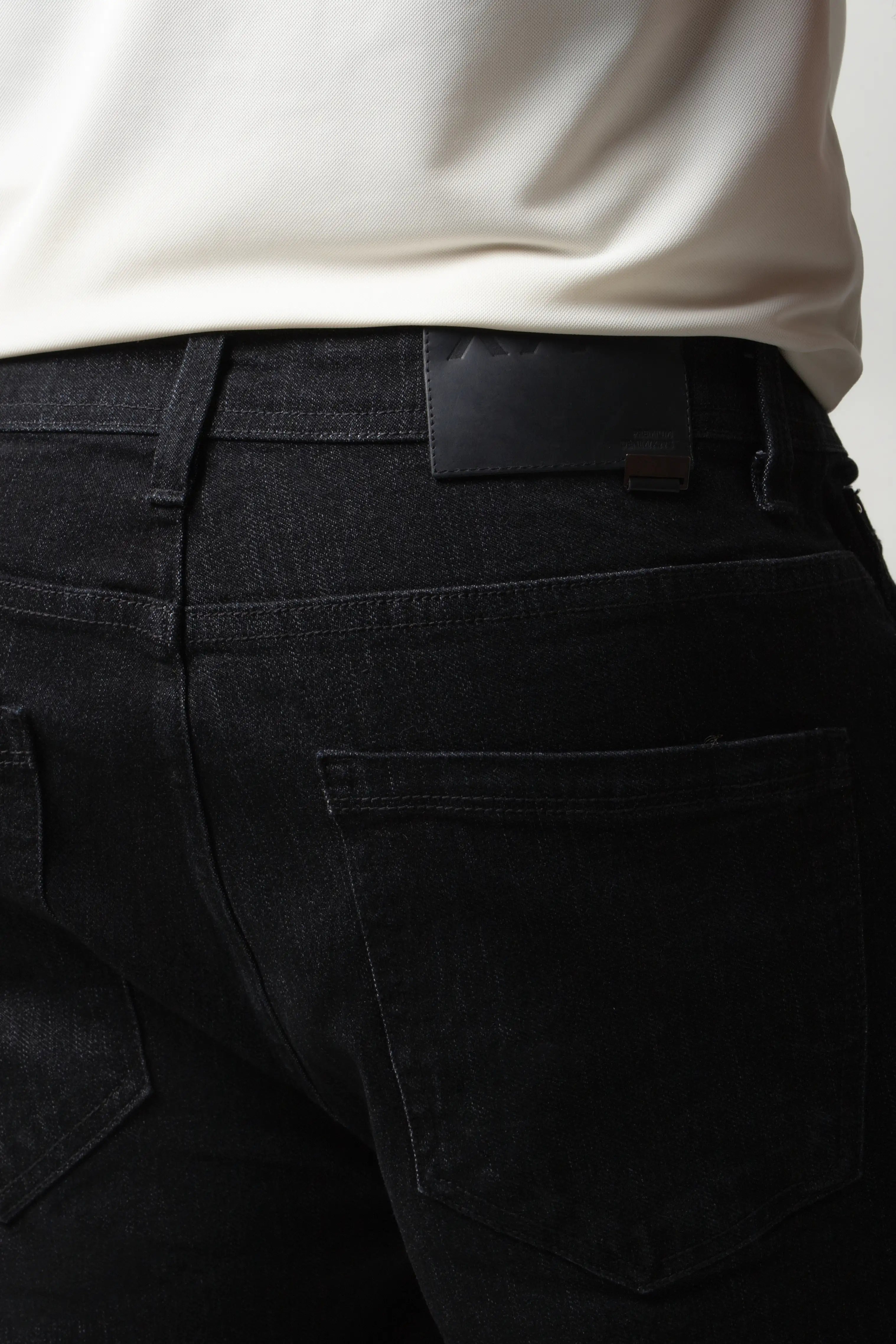 JEAN 5 BOLSILLOS COLOR NEGRO NEGRO