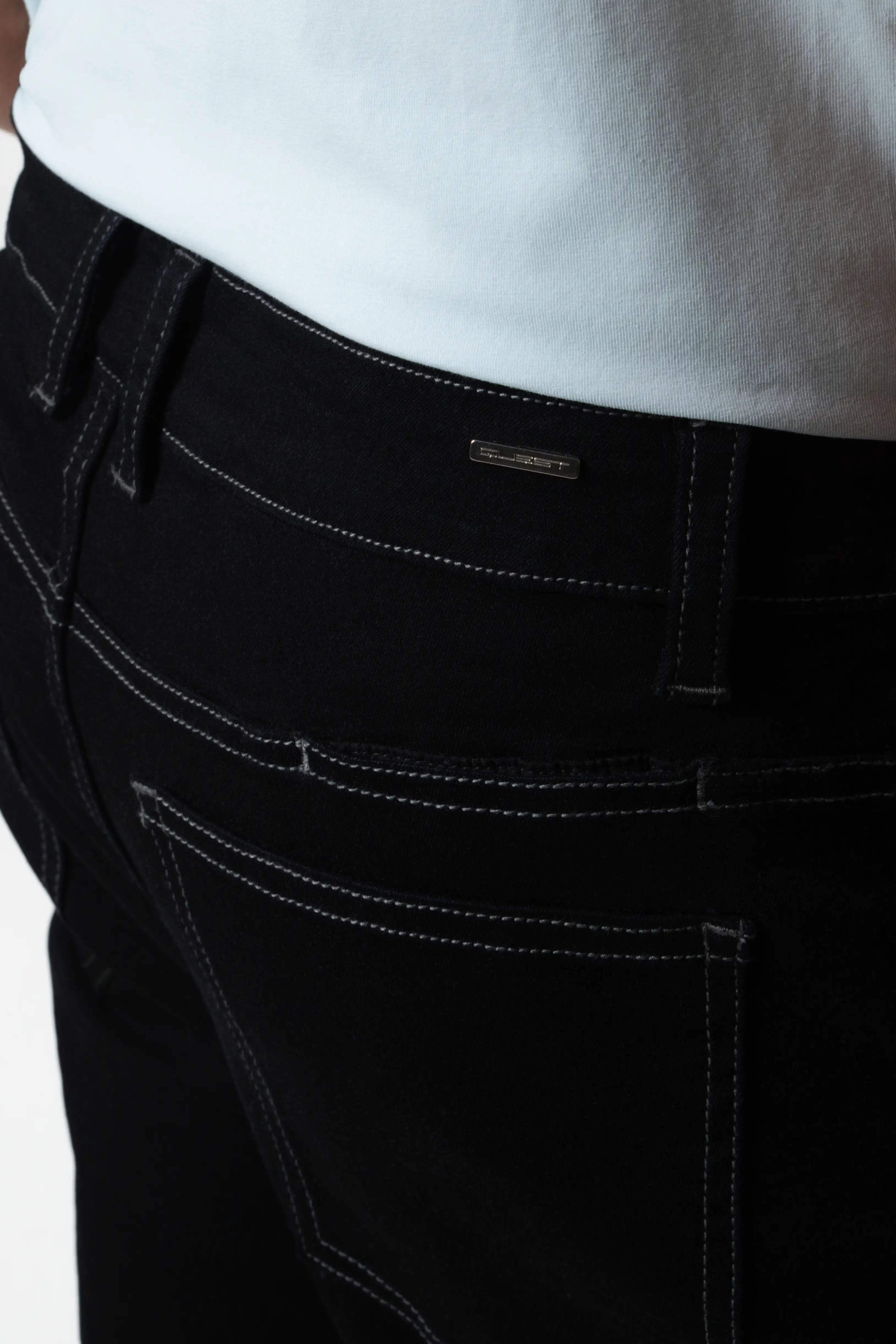 JEAN 5 BOLSILLOS COLOR NEGRO