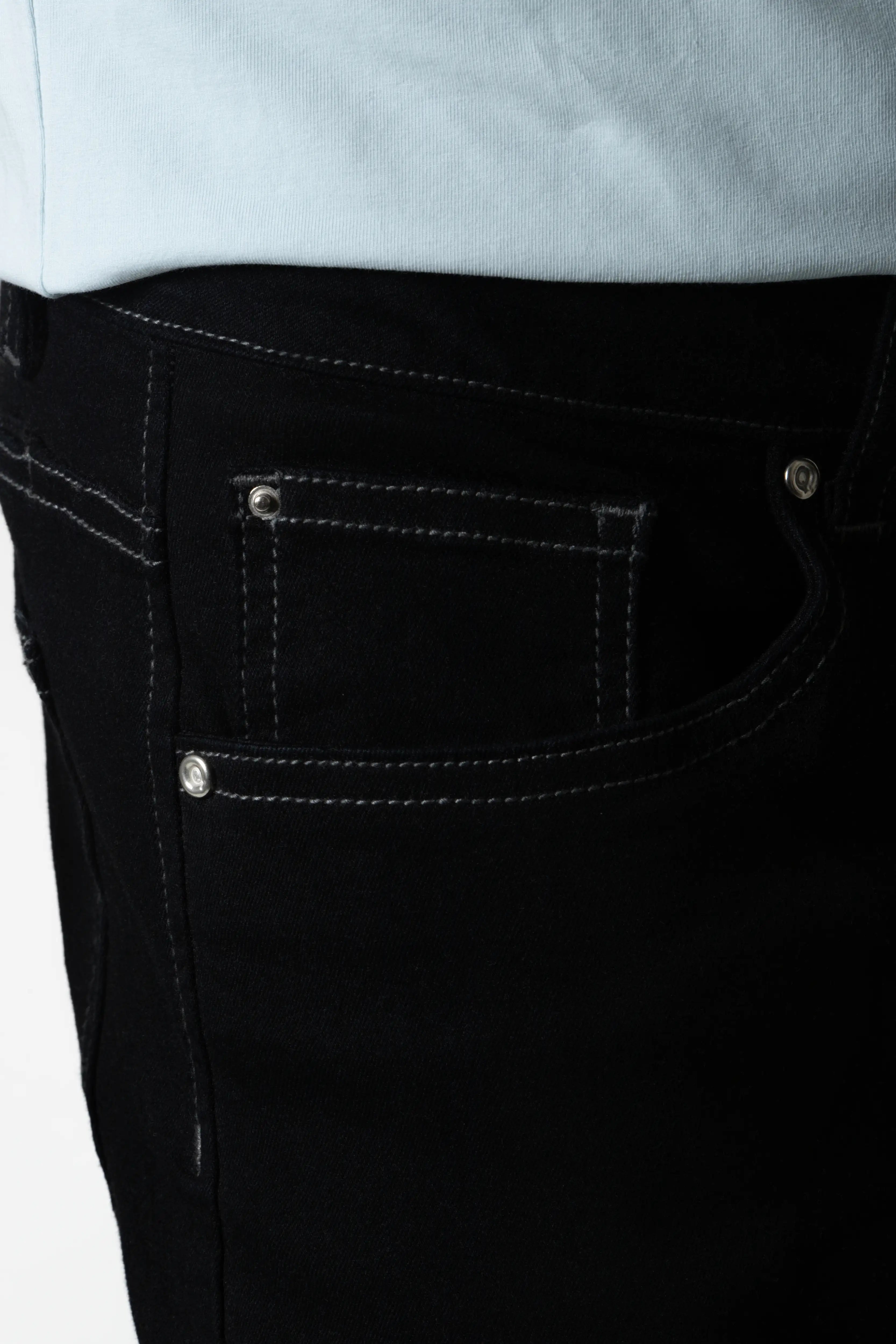 JEAN 5 BOLSILLOS COLOR NEGRO