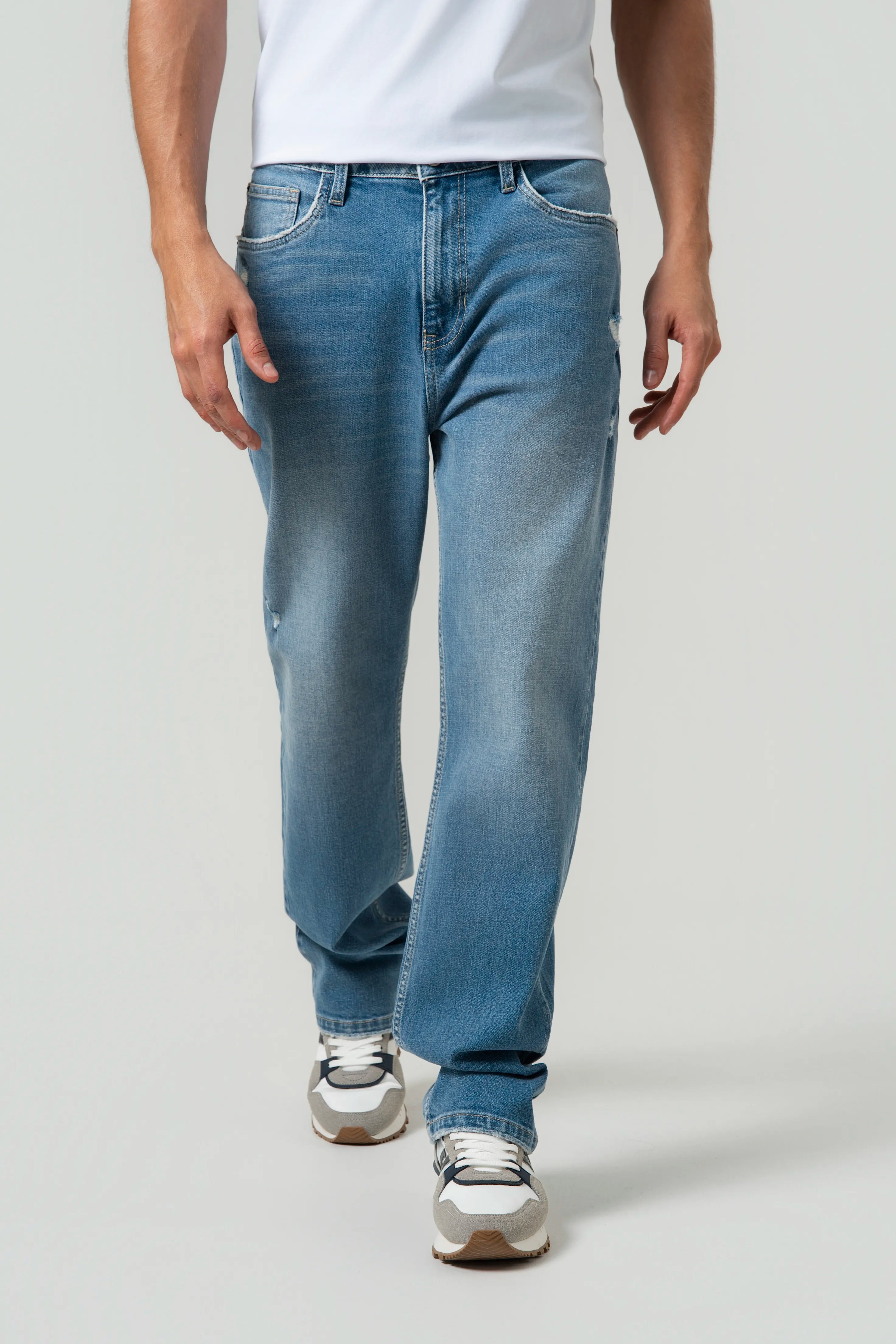JEAN 5 BOLSILLOS COLOR AZUL CLARO