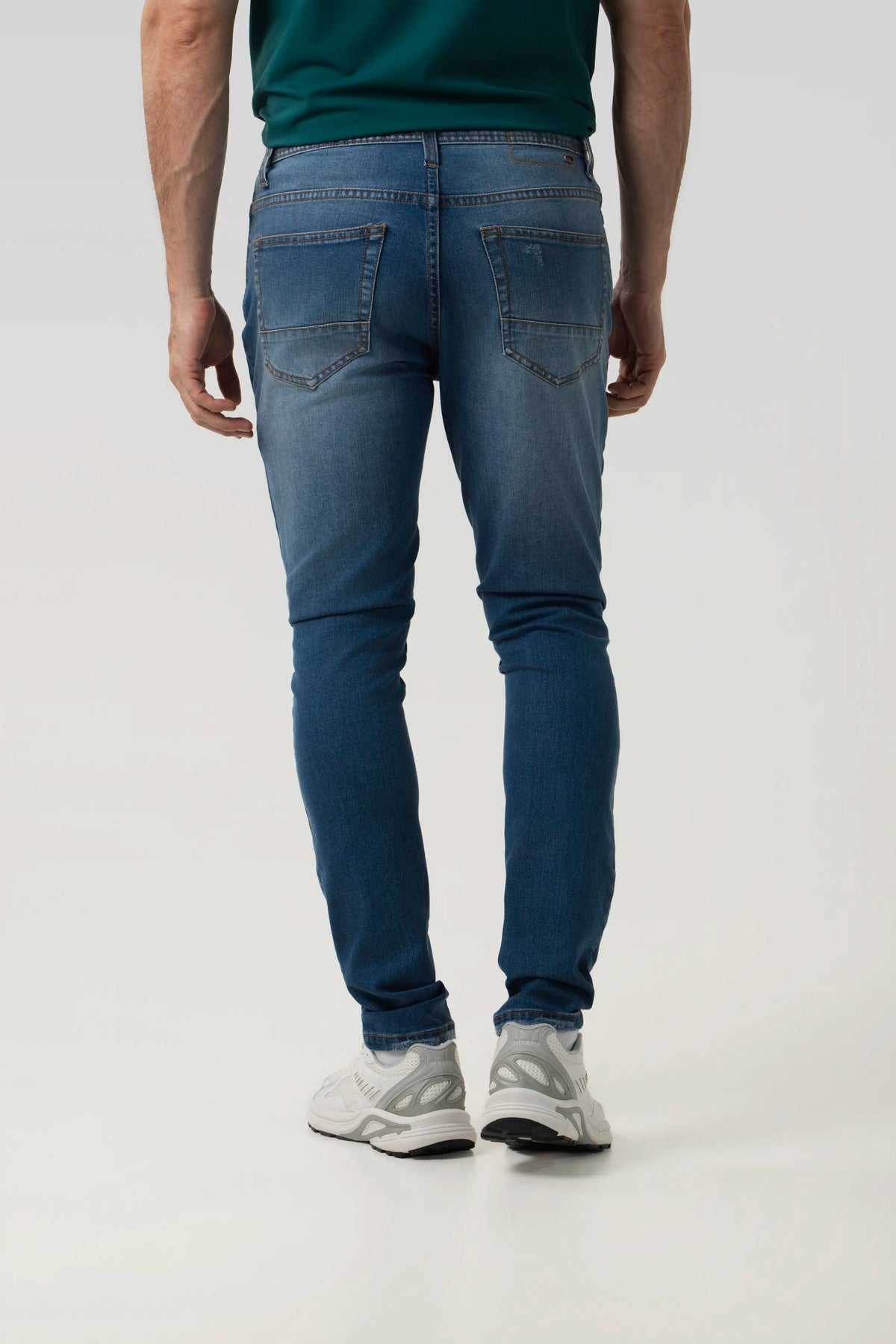 JEAN 5 BOLSILLOS COLOR AZUL MEDIO