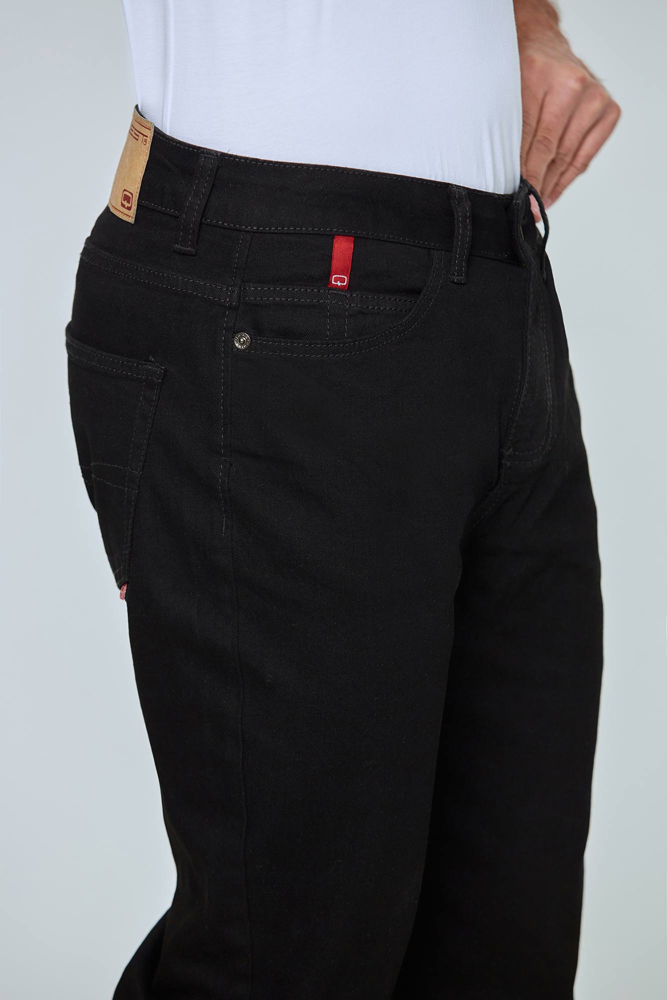 JEAN 5 BOLSILLOS COLOR NEGRO NEGRO