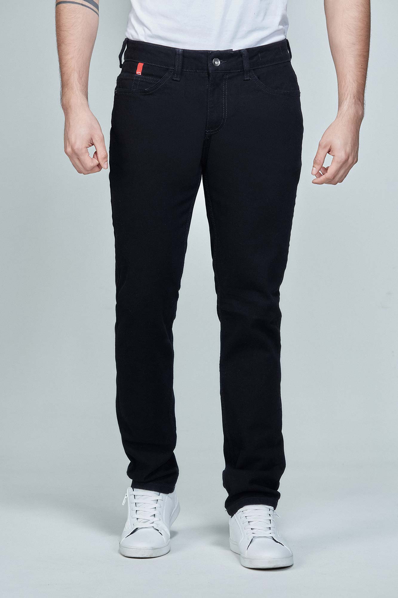 JEAN 5 BOLSILLOS COLOR NEGRO NEGRO