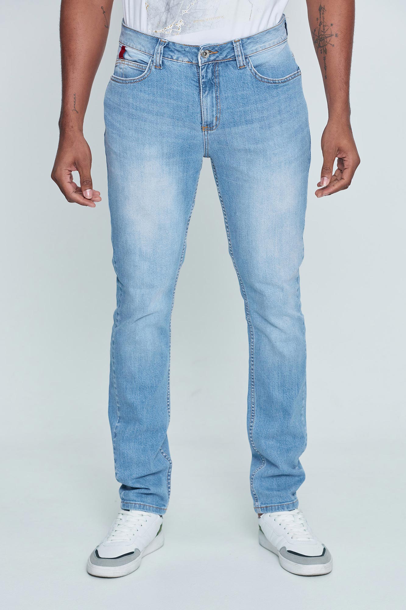 JEAN 5 BOLSILLOS COLOR AZUL CLARO