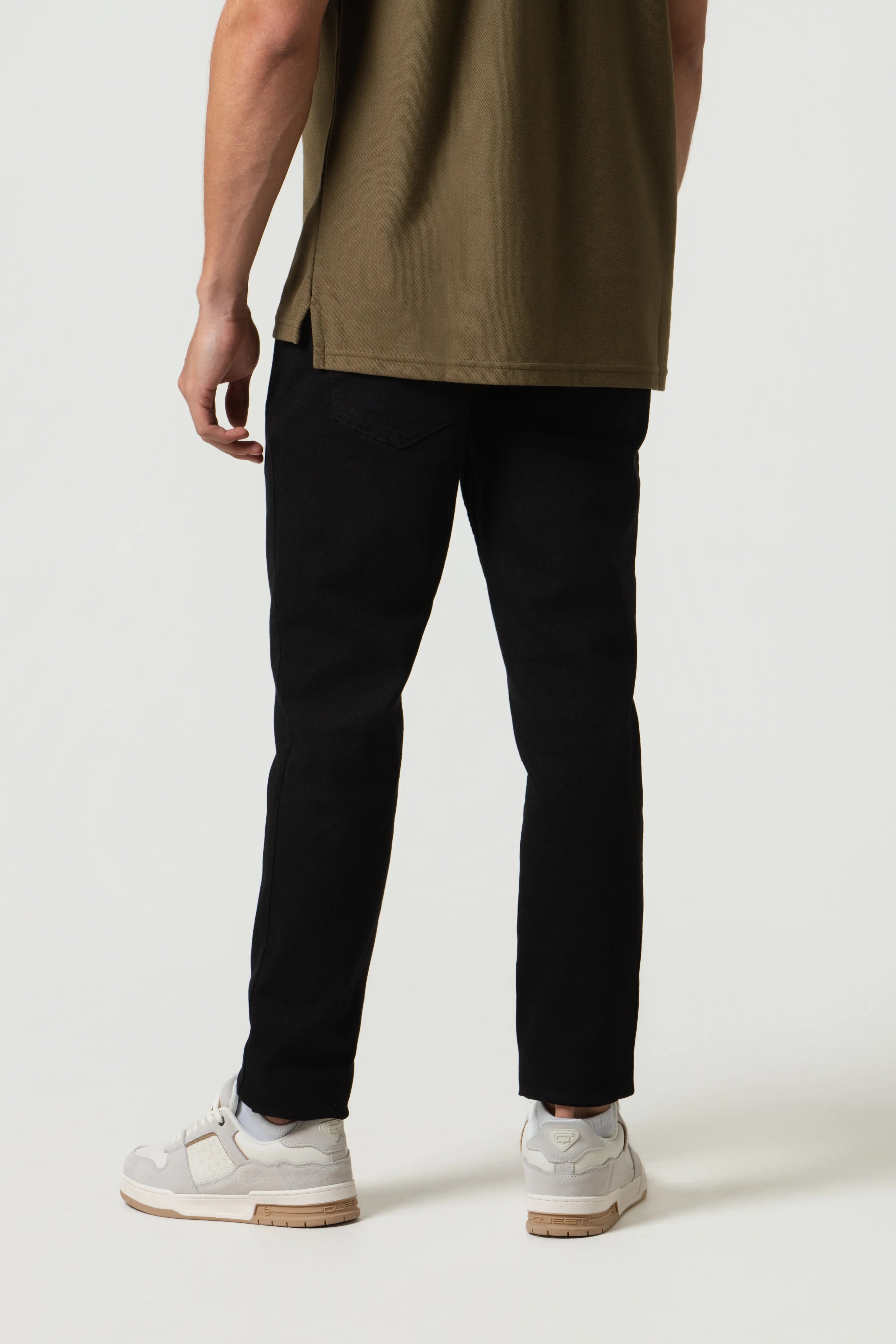 JEAN 5 BOLSILLOS COLOR NEGRO NEGRO