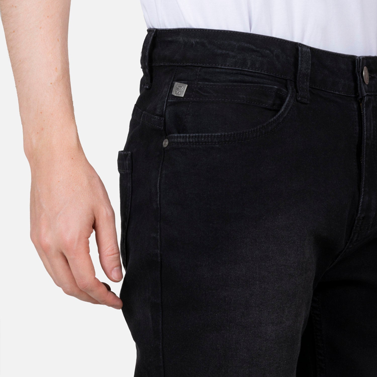 JEAN 5 BOLSILLOS COLOR NEGRO NEGRO