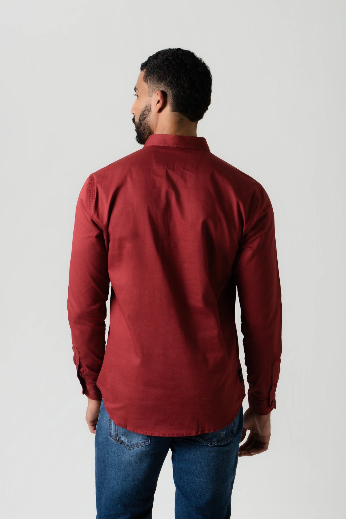 CAMISA MANGA LARGA COLOR VINOTINTO