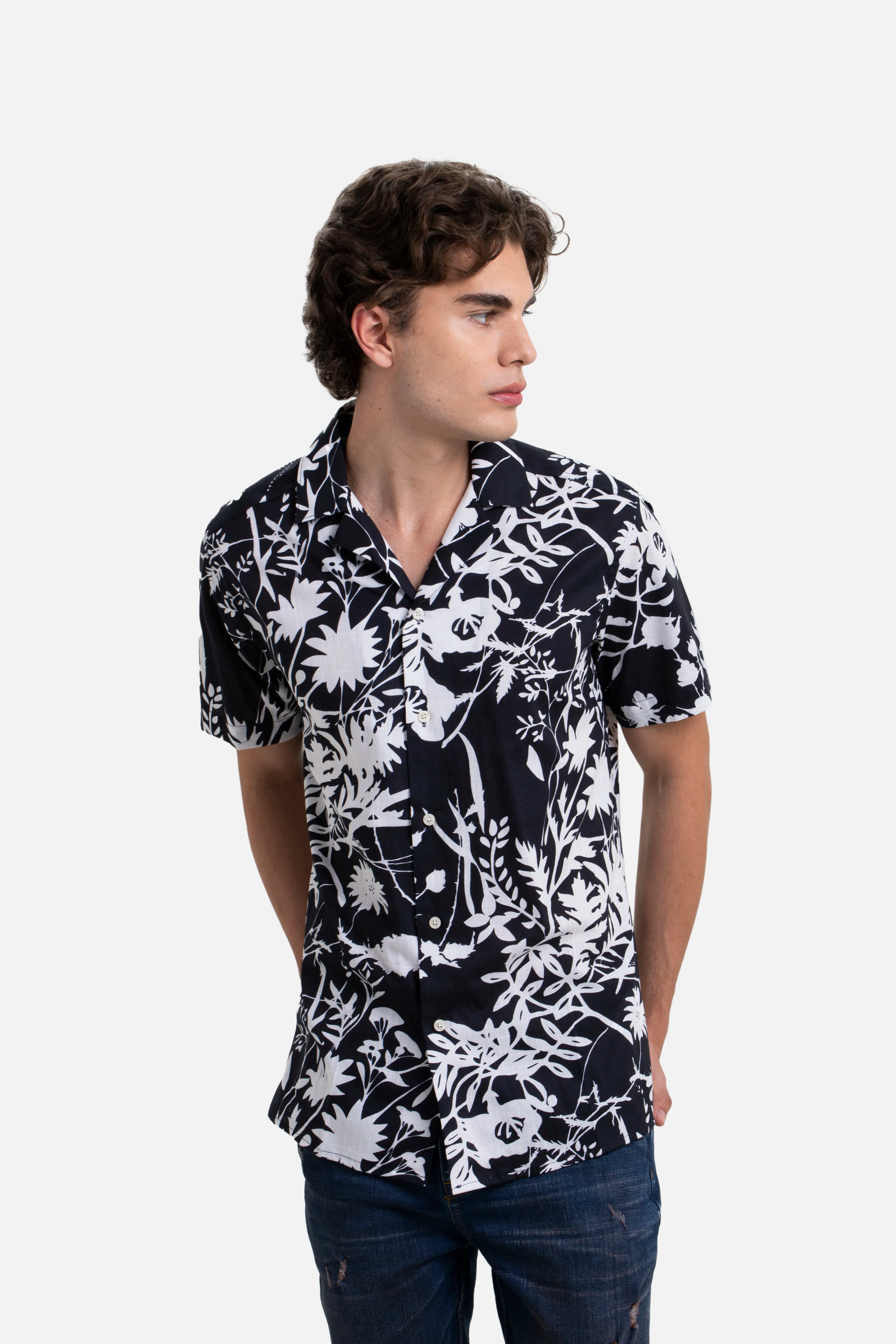 CAMISA MANGA CORTA COLOR NEGRO