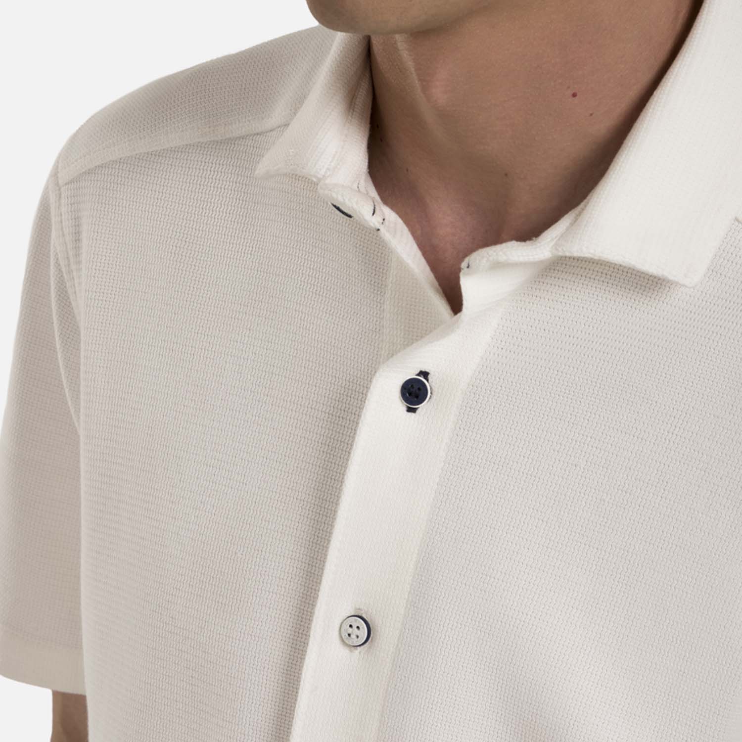 CAMISA MANGA CORTA COLOR BLANCO OPTICO