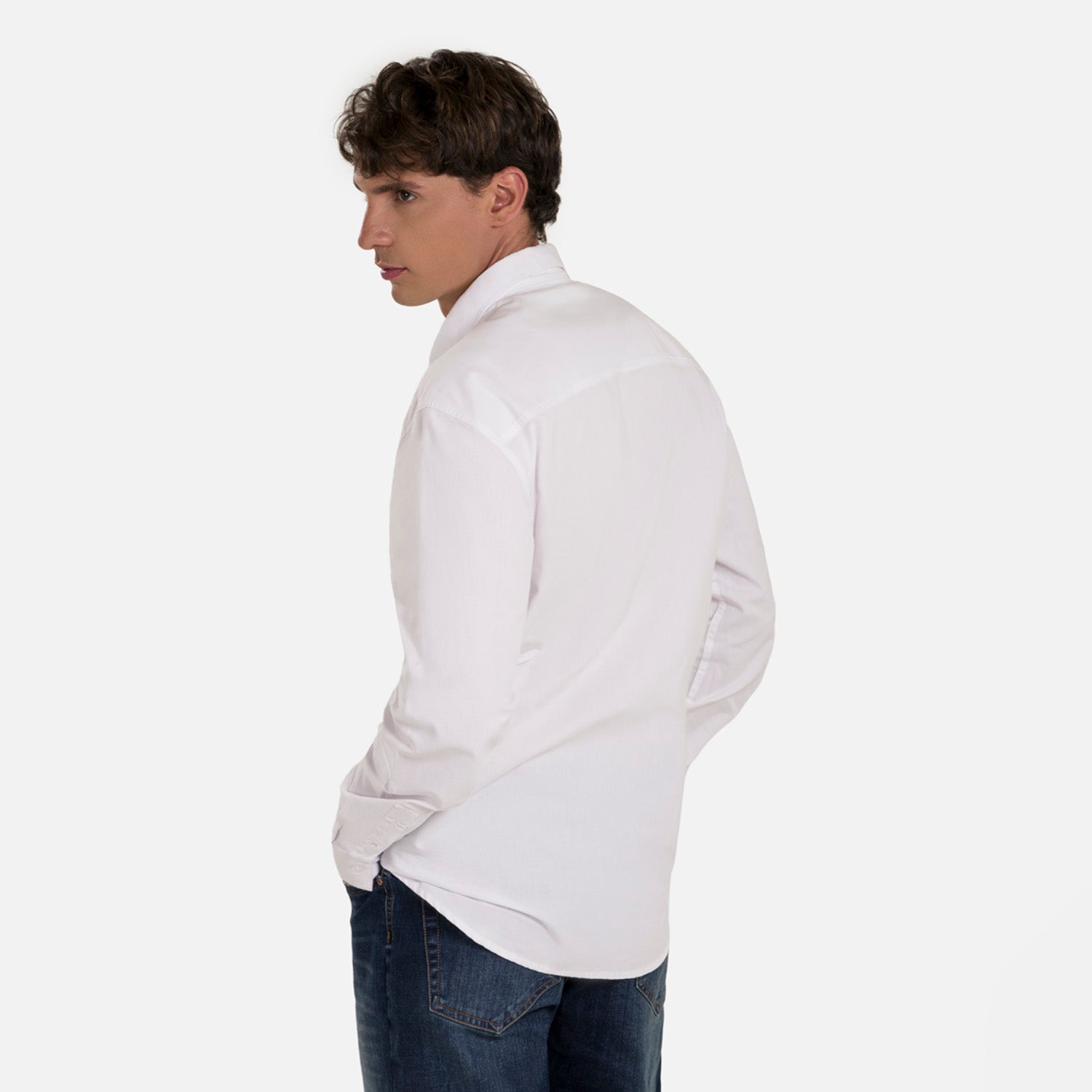 CAMISA MANGA LARGA COLOR BLANCO OPTICO