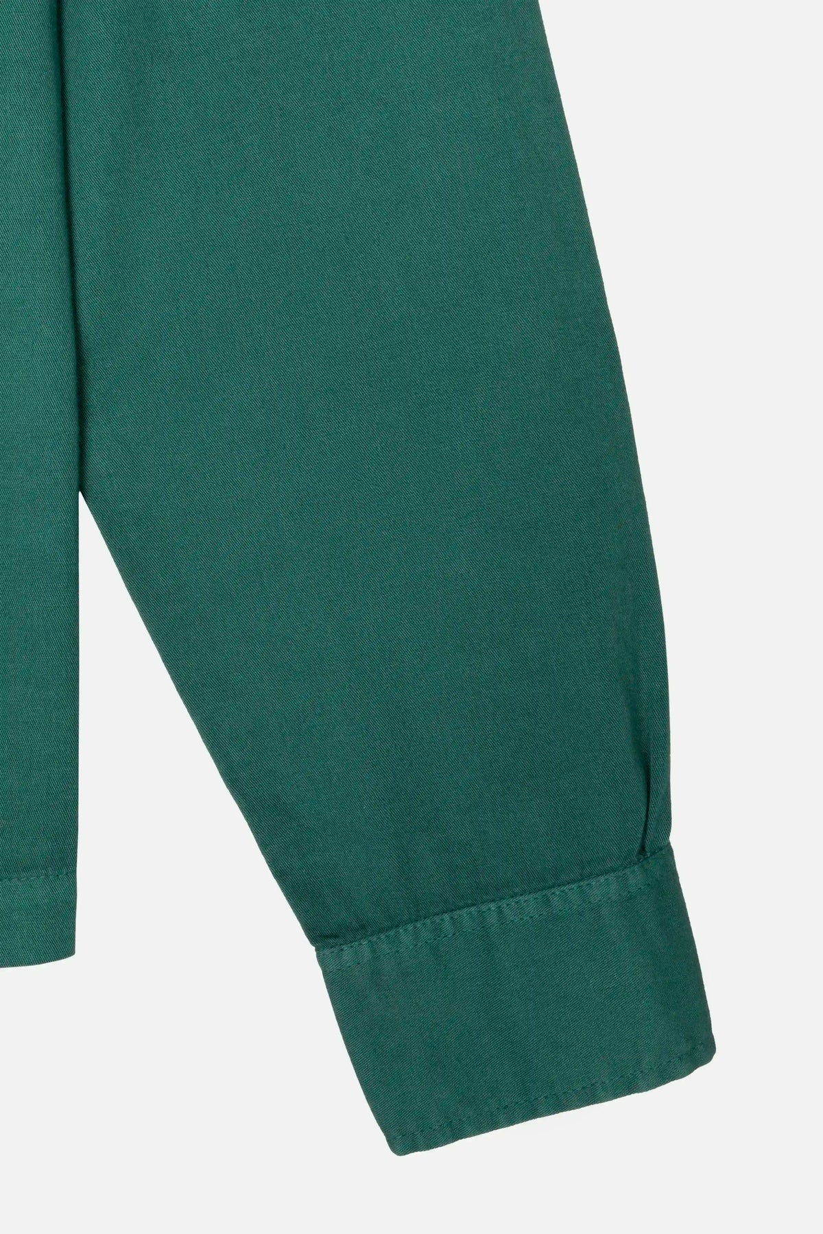 CAMISA MANGA LARGA COLOR VERDE TORMENTA