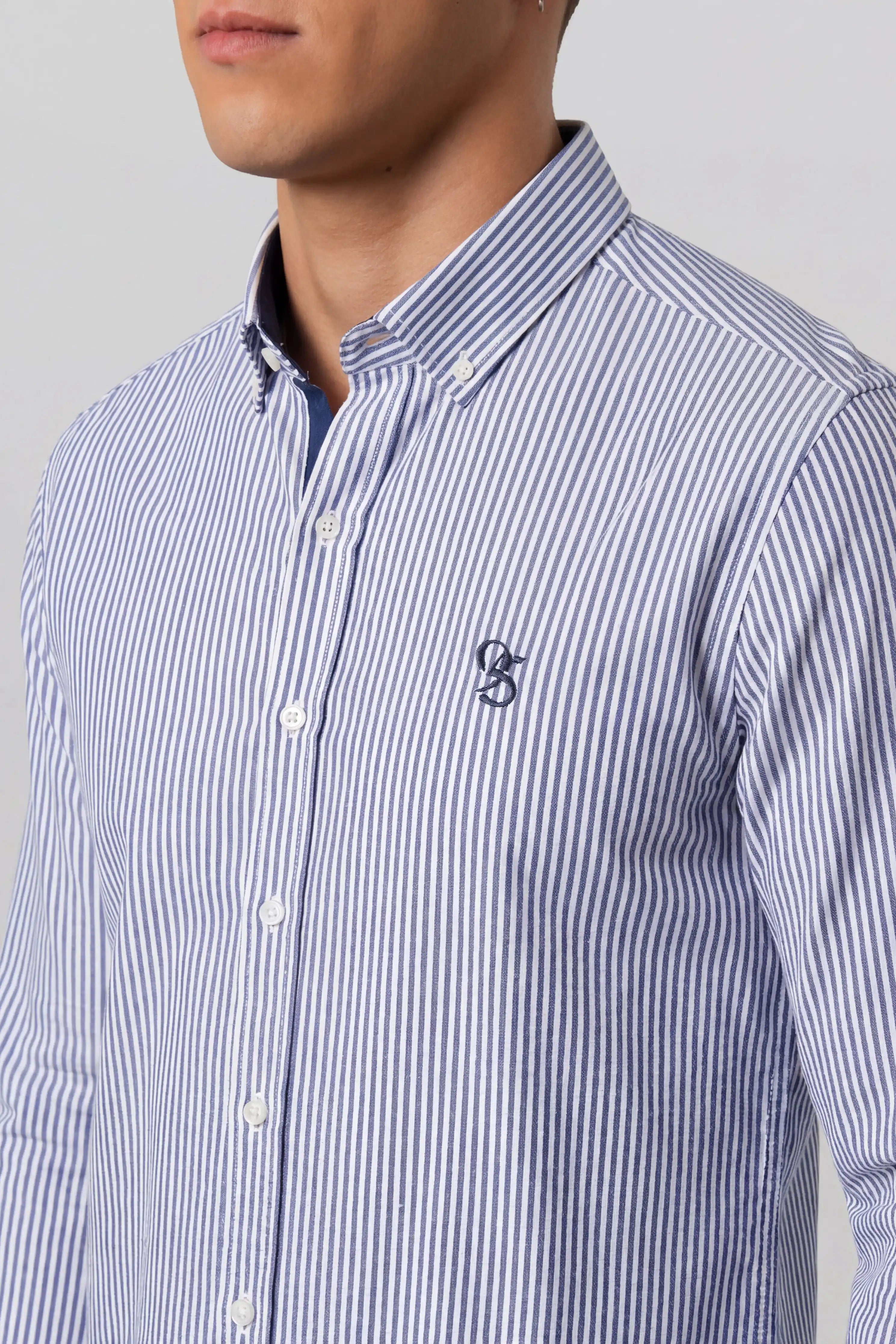 CAMISA MANGA LARGA COLOR AZUL OSCURO