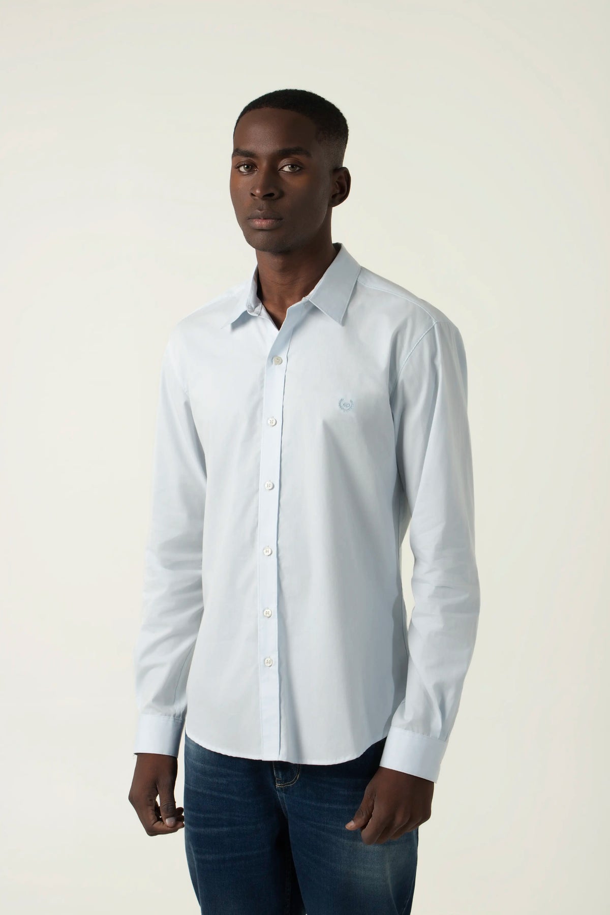 CAMISA MANGA LARGA COLOR AZUL CLARO