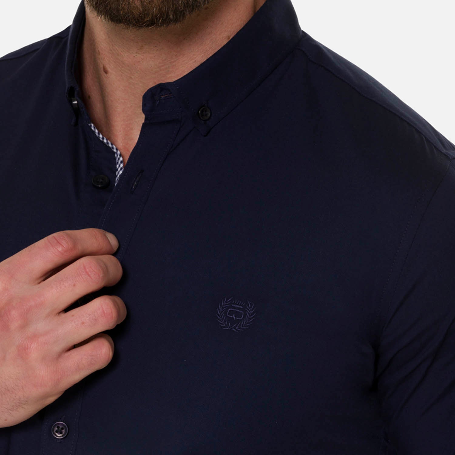 CAMISA SLIM MANGA CORTA COLOR AZUL OSCURO