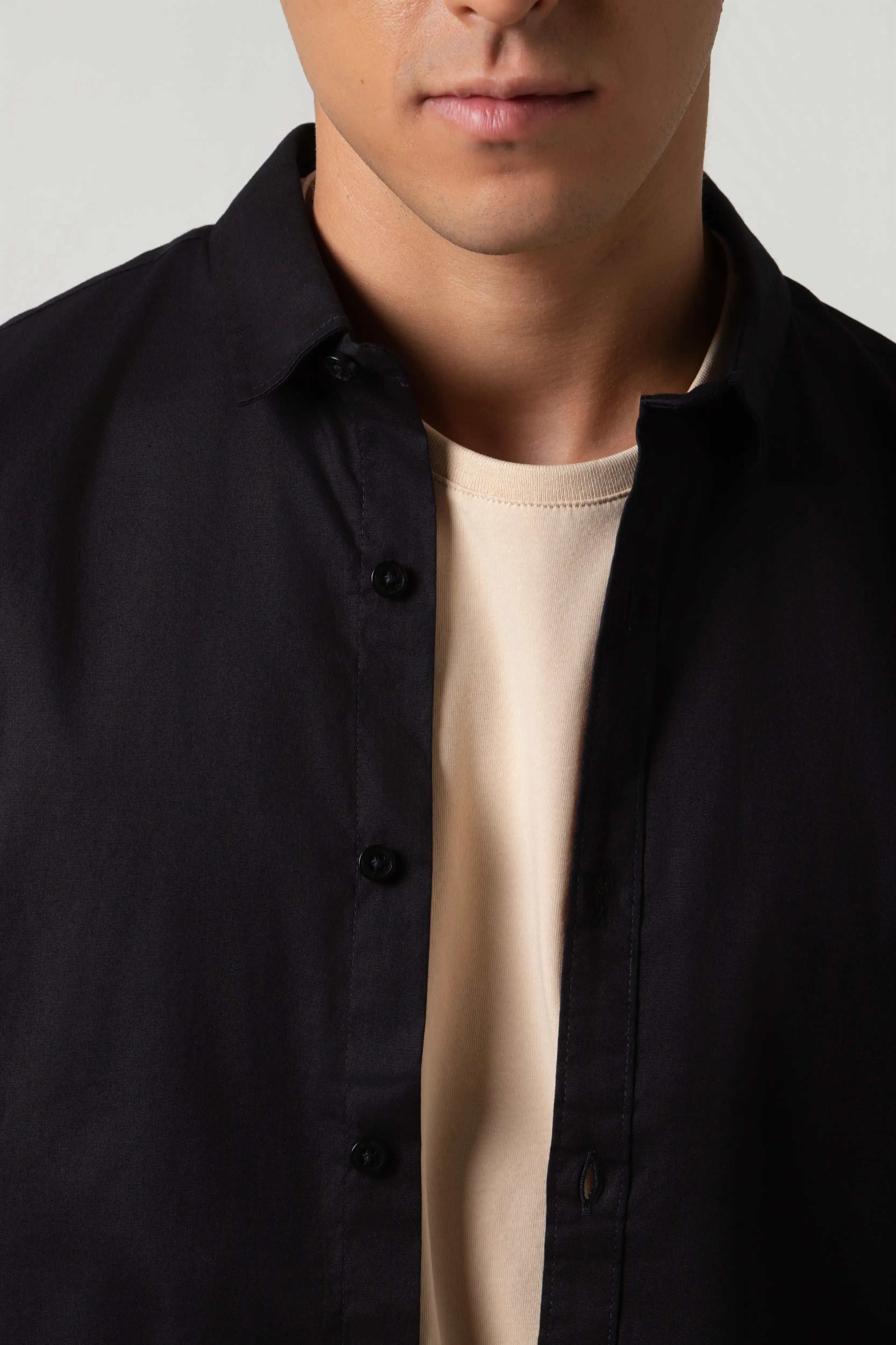 CAMISA SLIM MANGA LARGA COLOR NEGRO