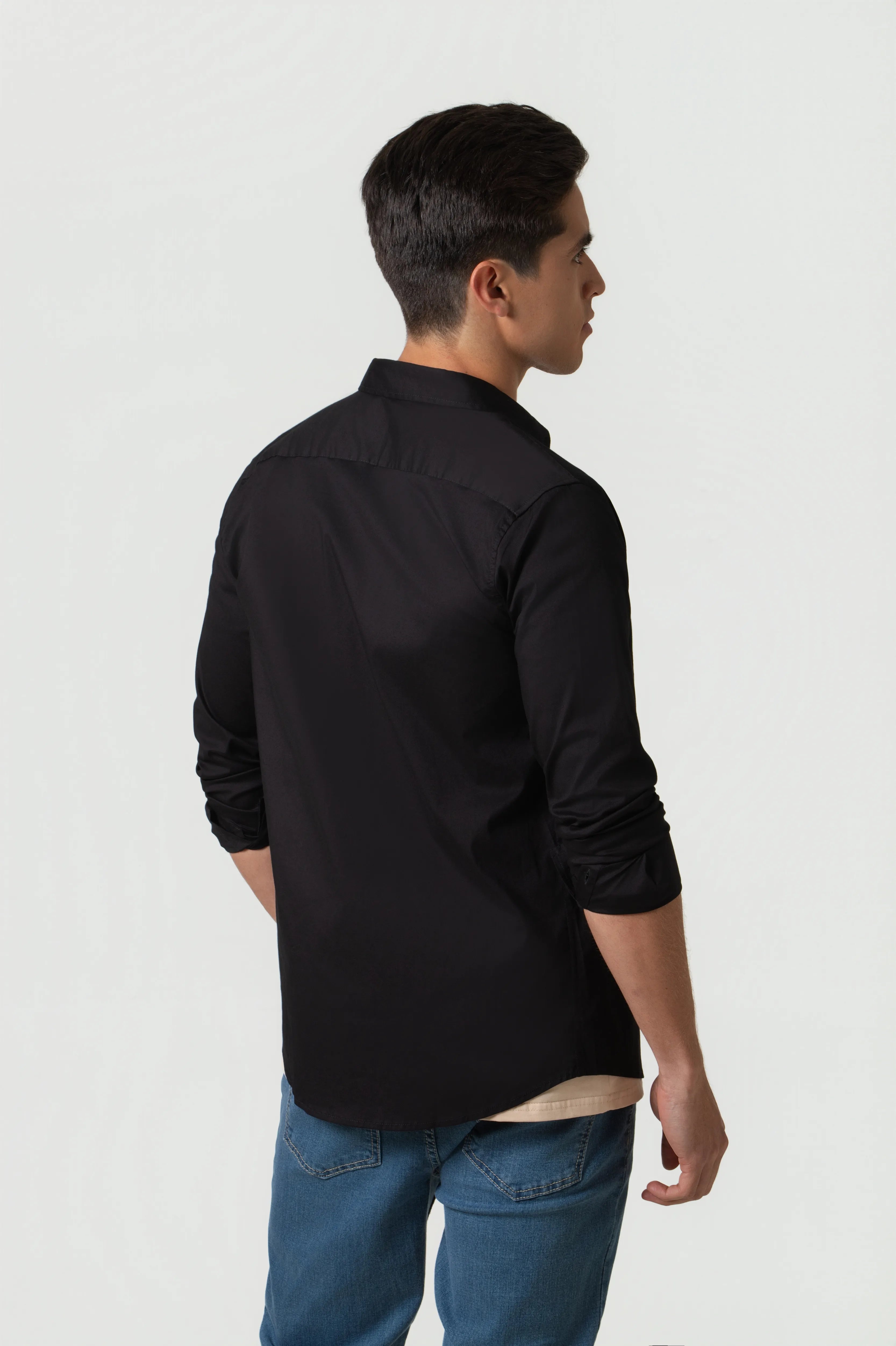 CAMISA SLIM MANGA LARGA COLOR NEGRO