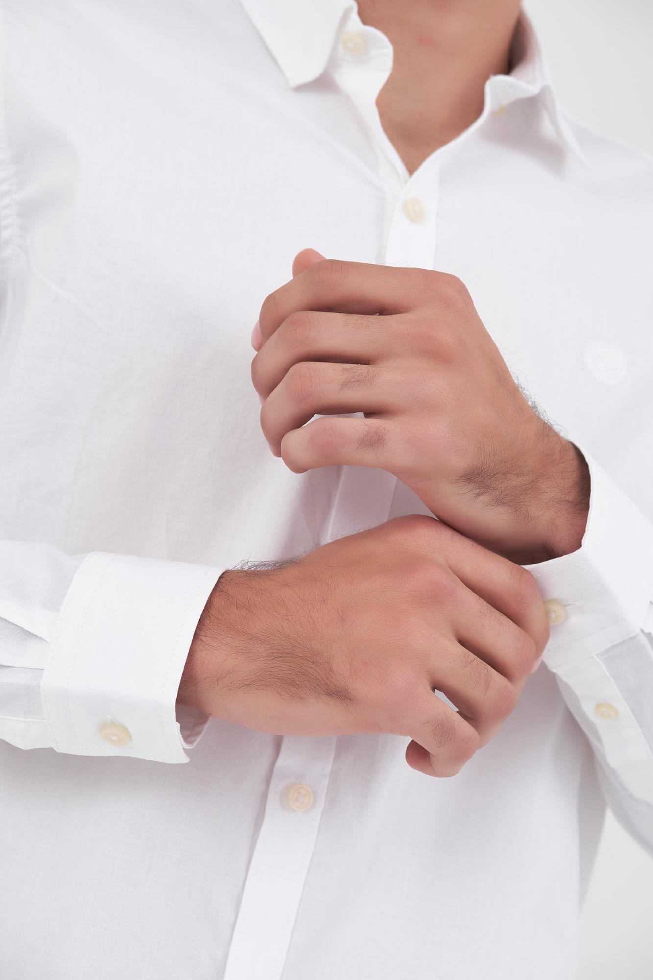 CAMISA SLIM MANGA LARGA COLOR BLANCO OPTICO