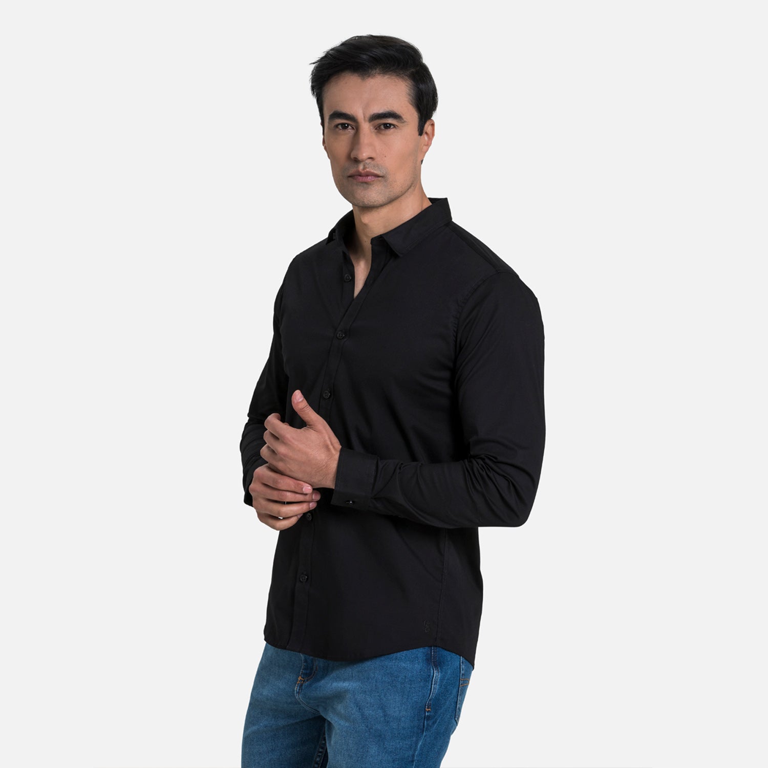 CAMISA SLIM MANGA LARGA COLOR NEGRO