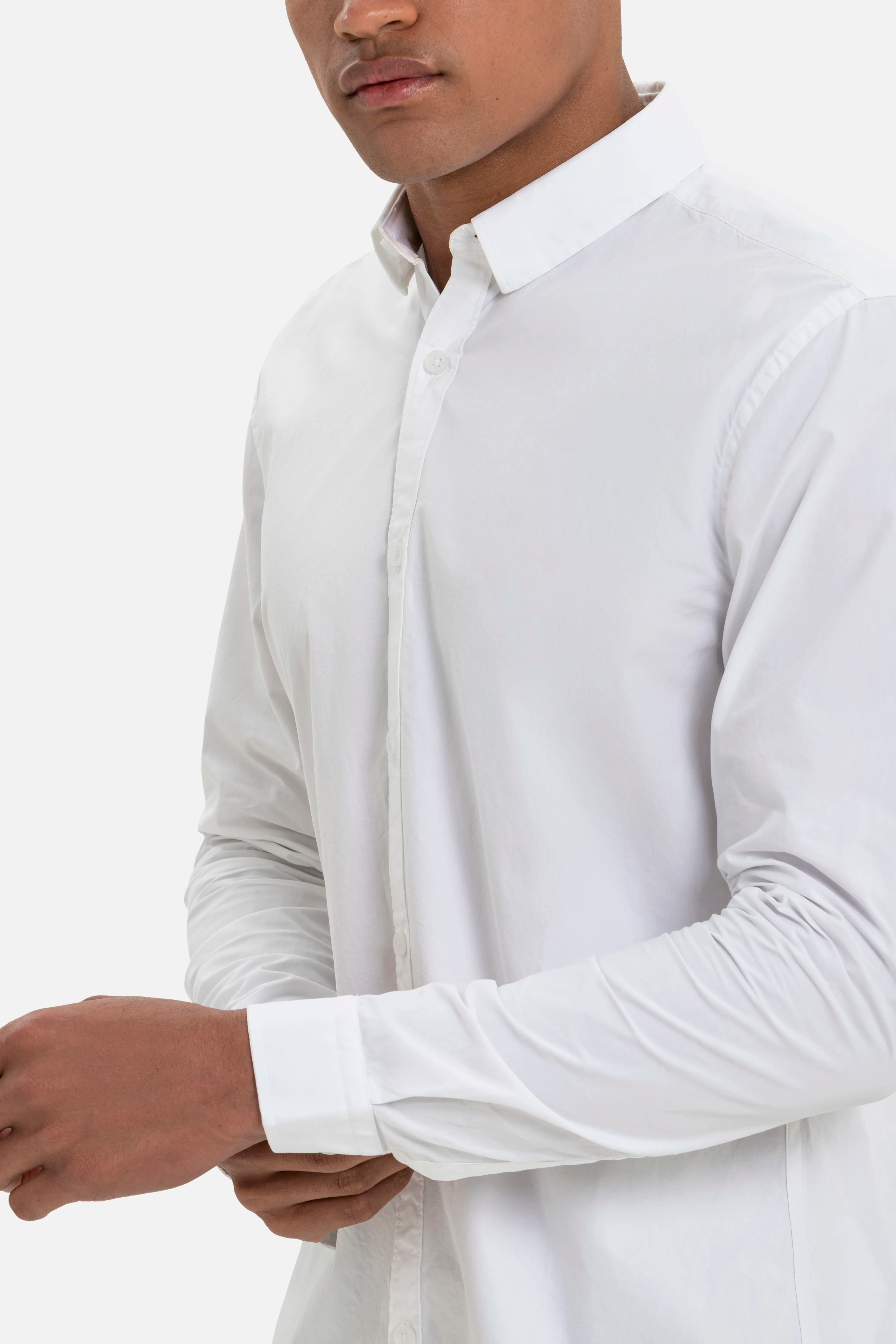 CAMISA MANGA LARGA COLOR BLANCO OPTICO