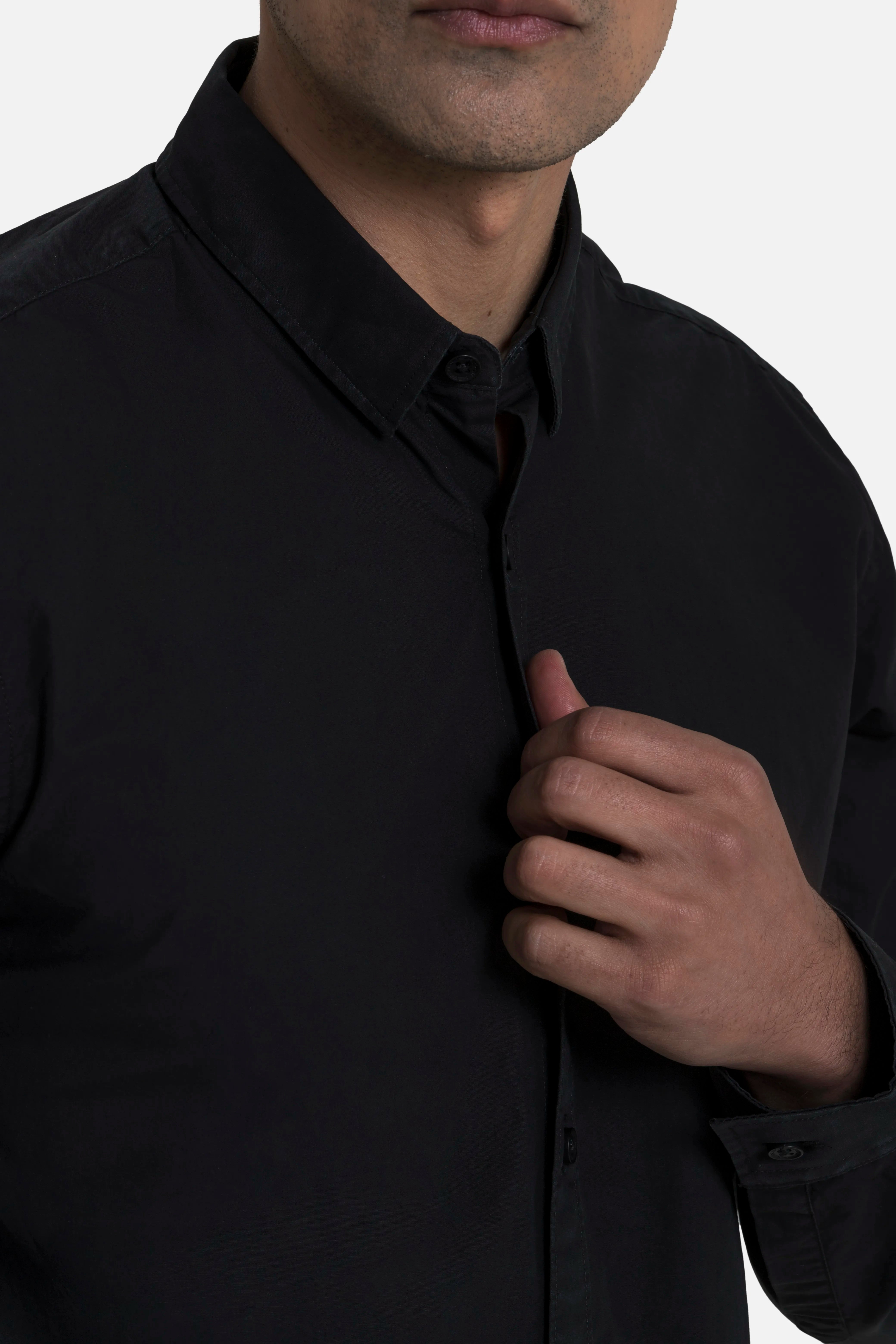 CAMISA MANGA LARGA COLOR NEGRO