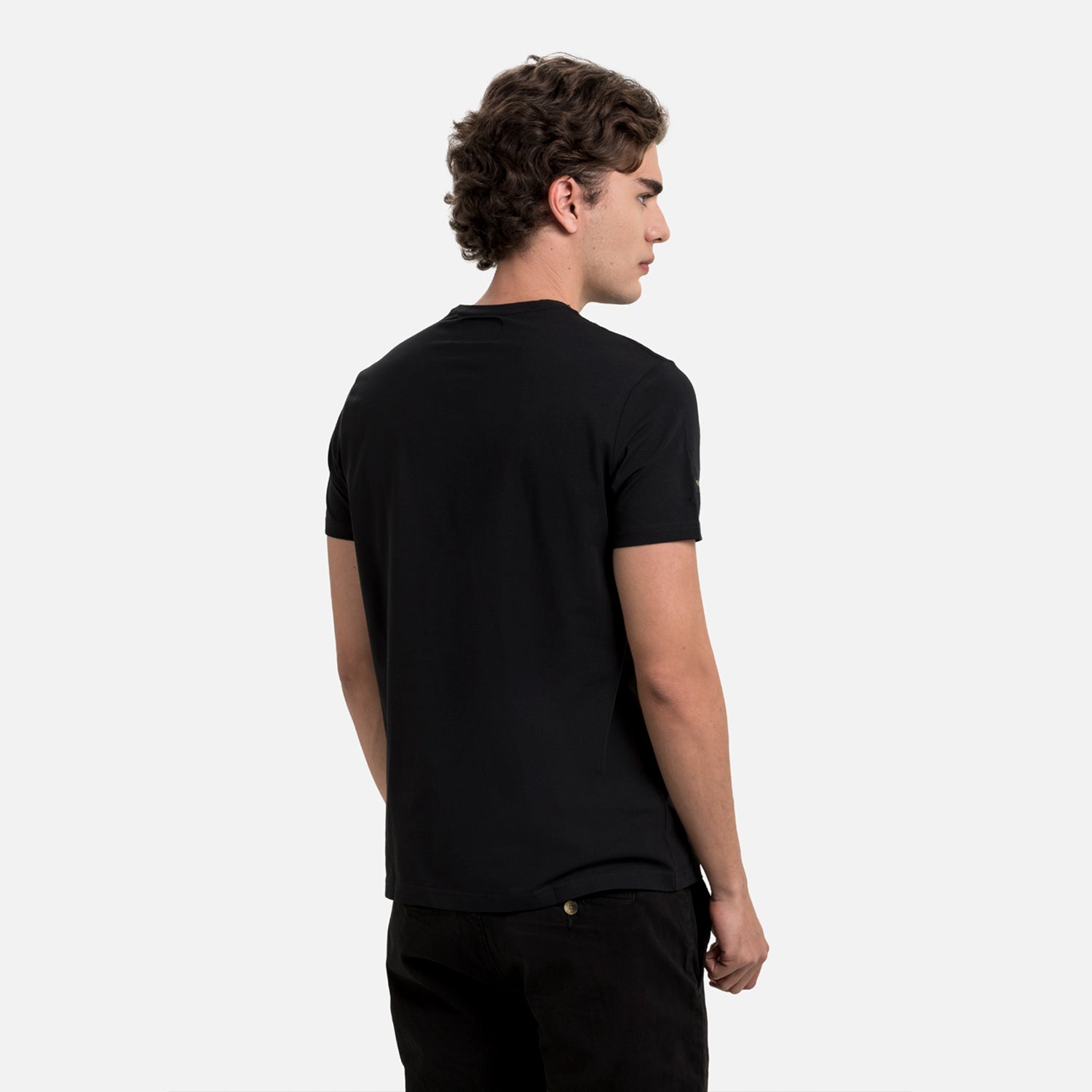 CAMISETA MANGA CORTA COLOR NEGRO