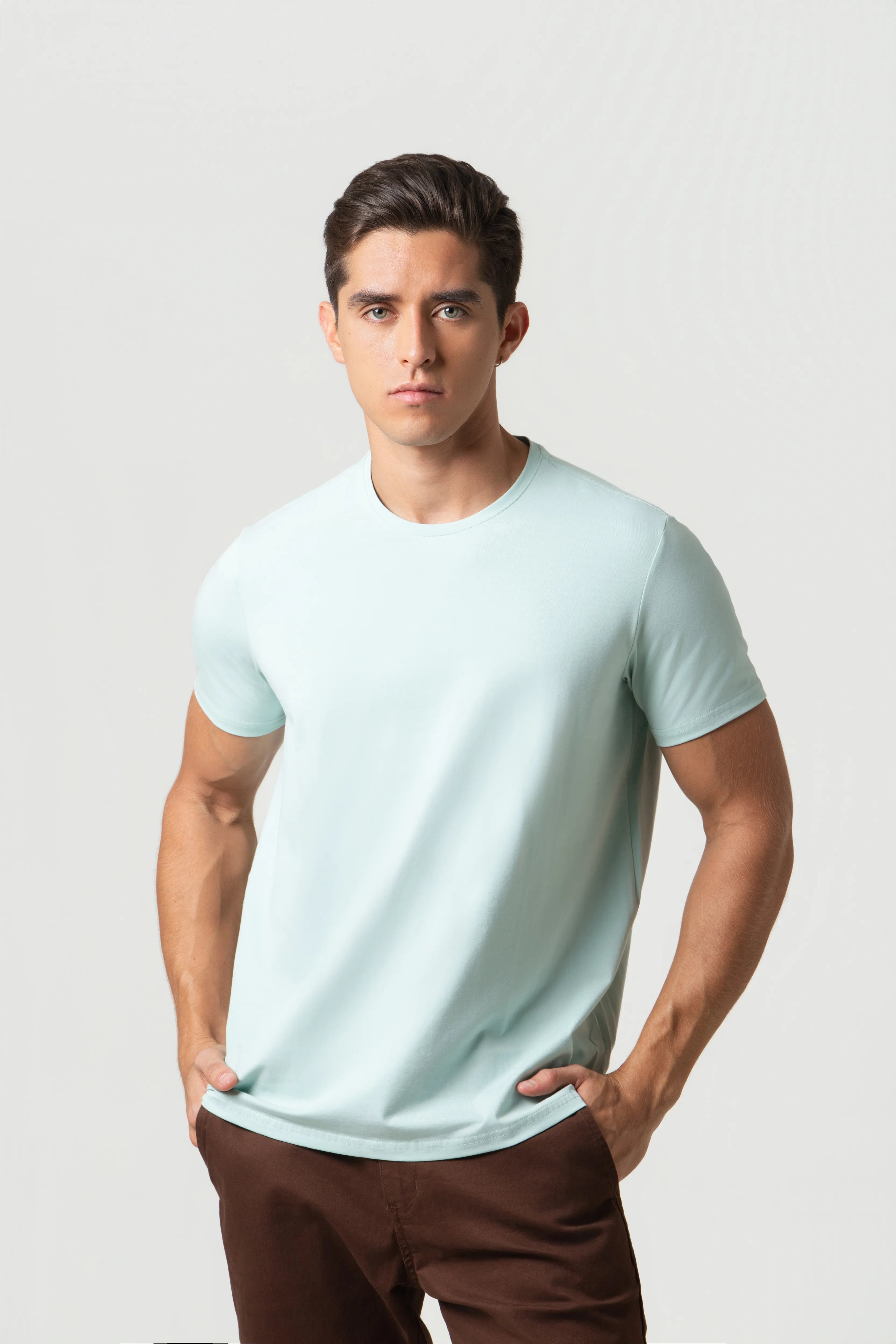 CAMISETA SLIM MANGA CORTA COLOR VERDE MENTA EMPOLVADO