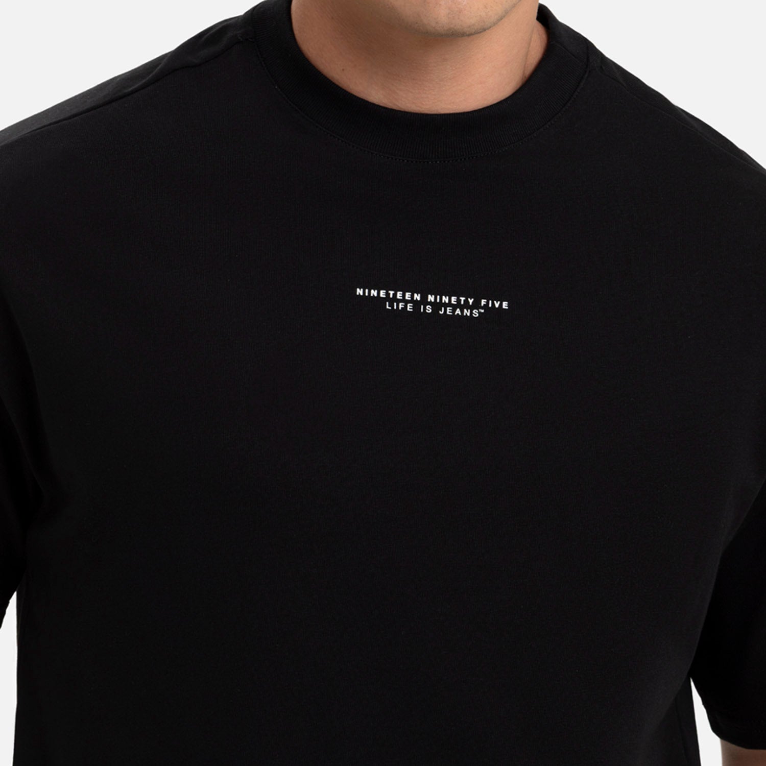 CAMISETA MANGA CORTA COLOR NEGRO