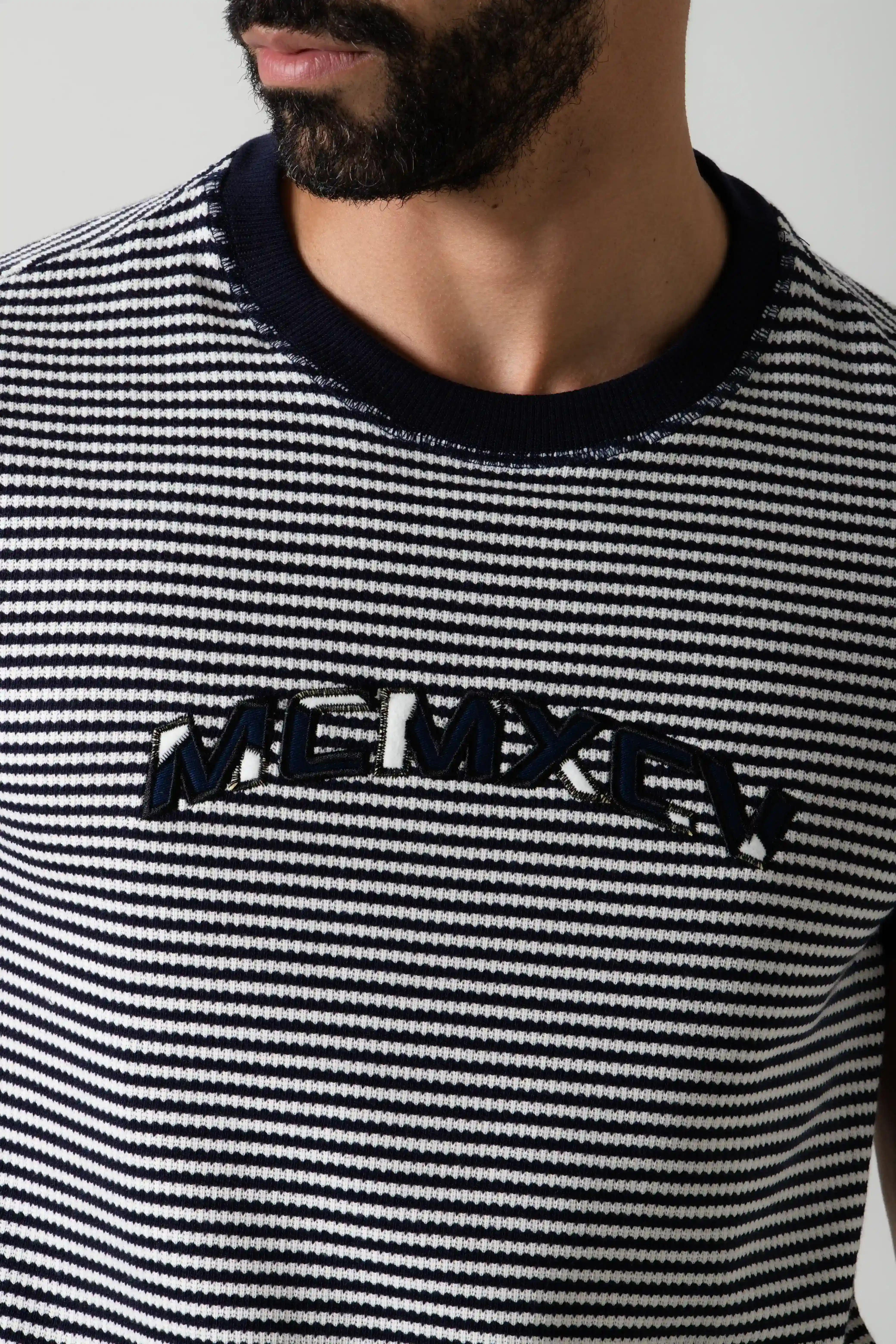 CAMISETA MANGA CORTA COLOR AZUL OSCURO