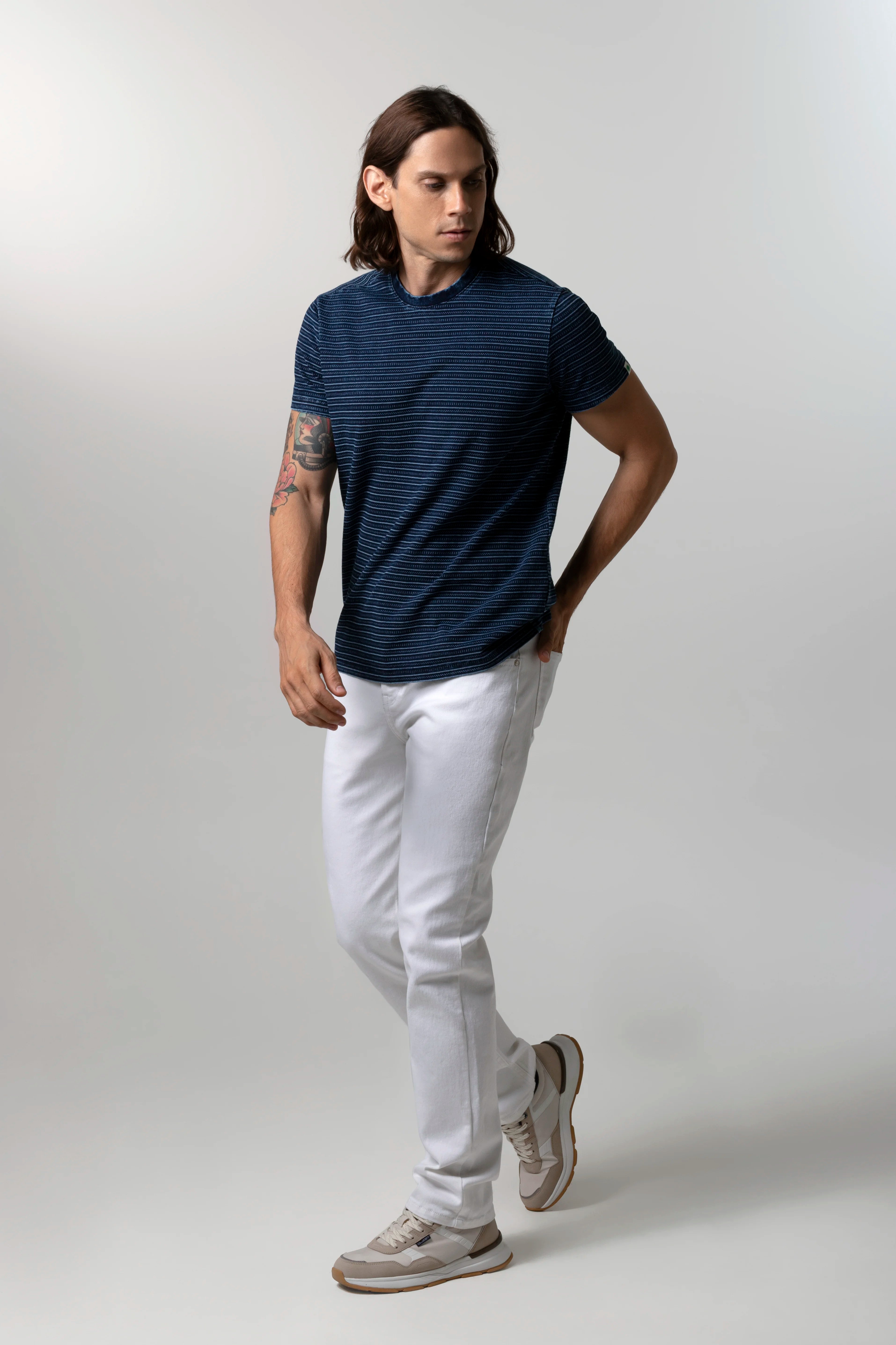 CAMISETA MANGA CORTA COLOR AZUL INDIGO