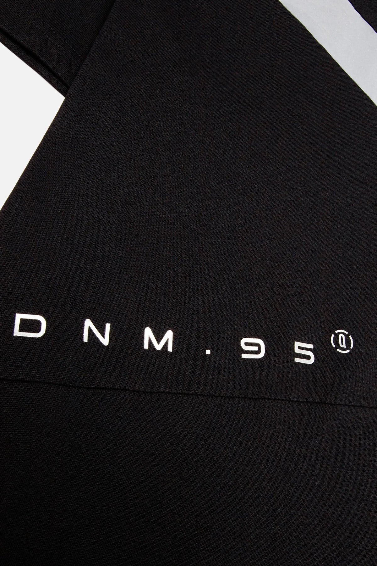 CAMISETA MANGA CORTA COLOR NEGRO