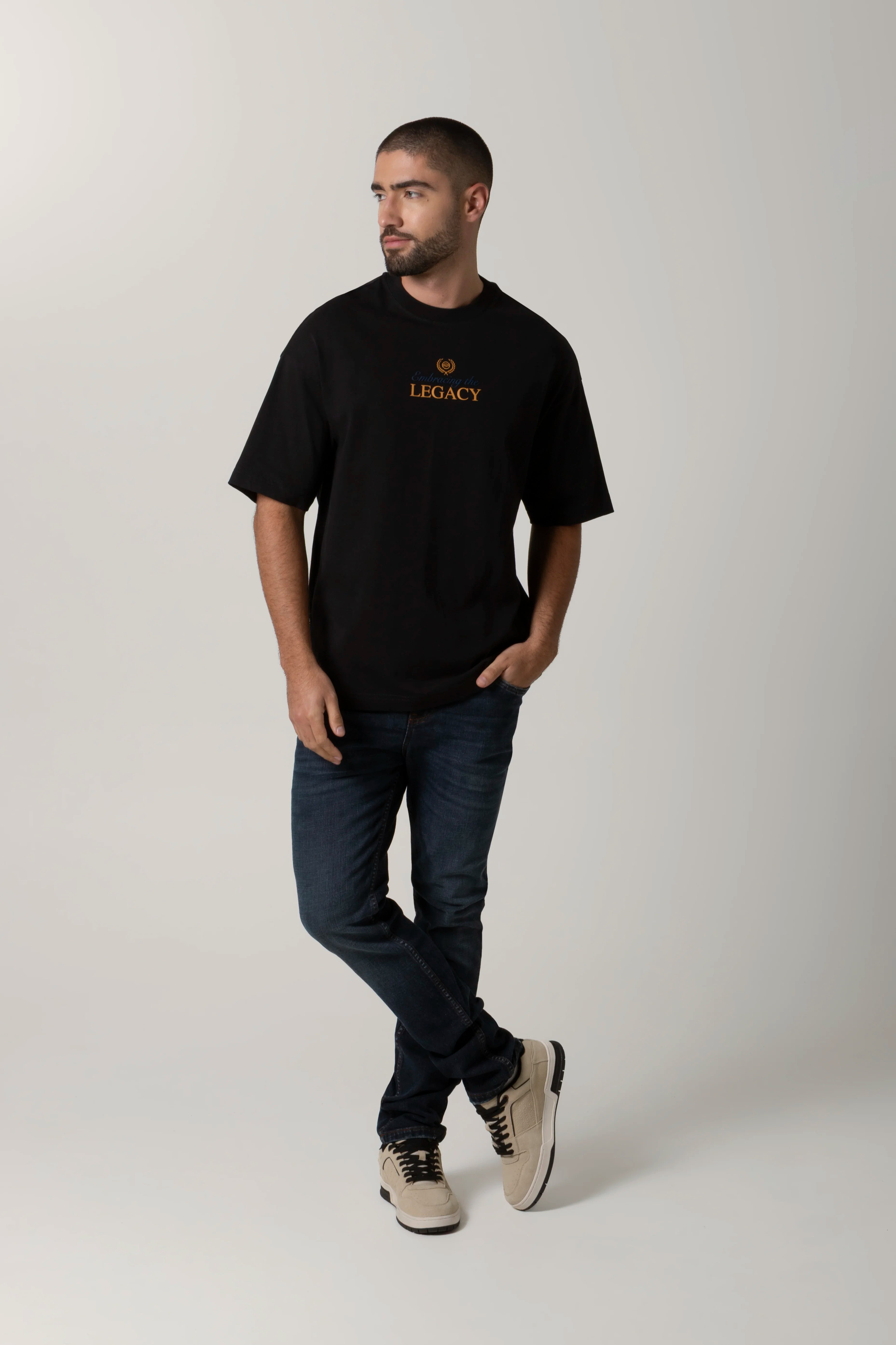 CAMISETA MANGA CORTA COLOR NEGRO