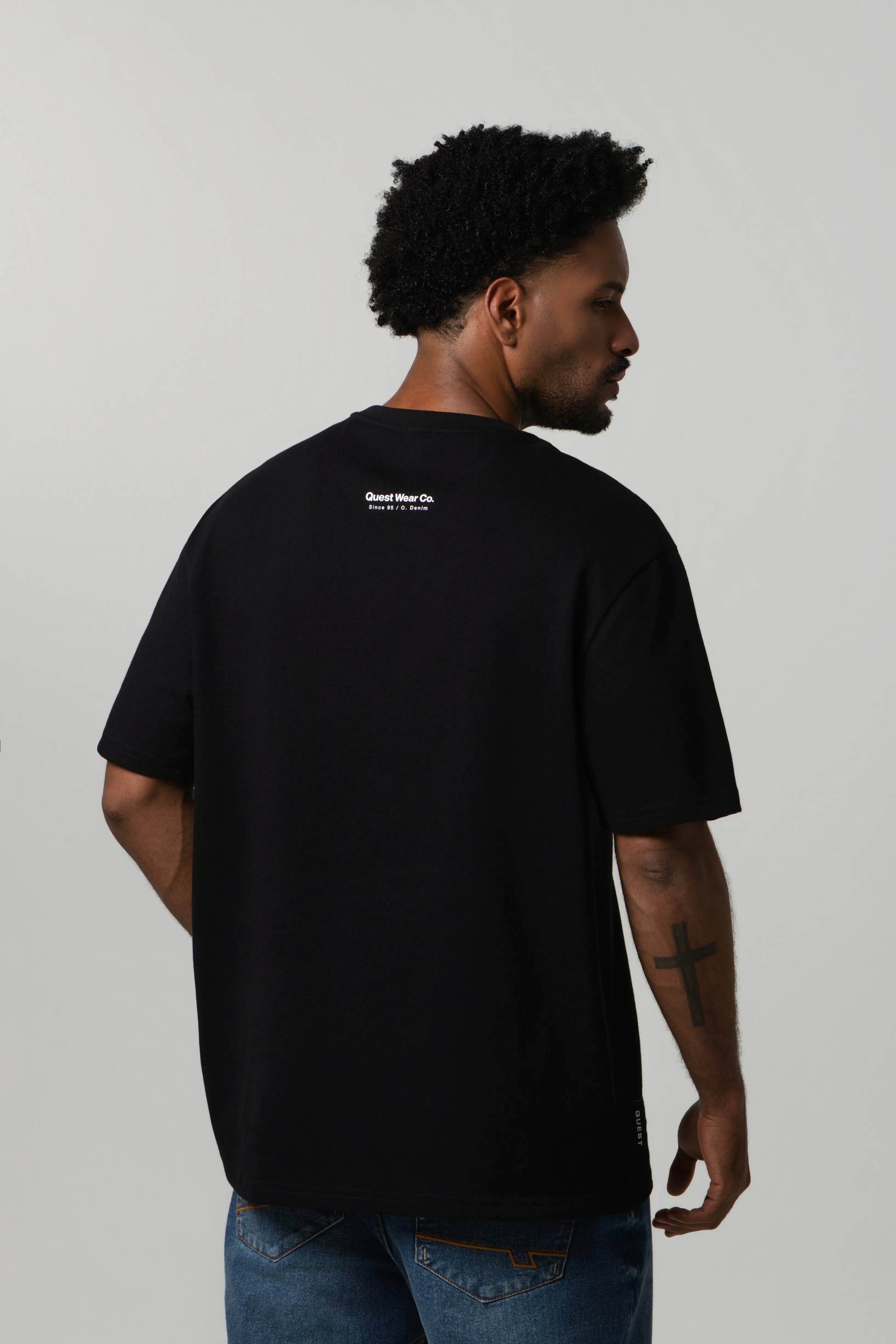 CAMISETA MANGA CORTA COLOR NEGRO