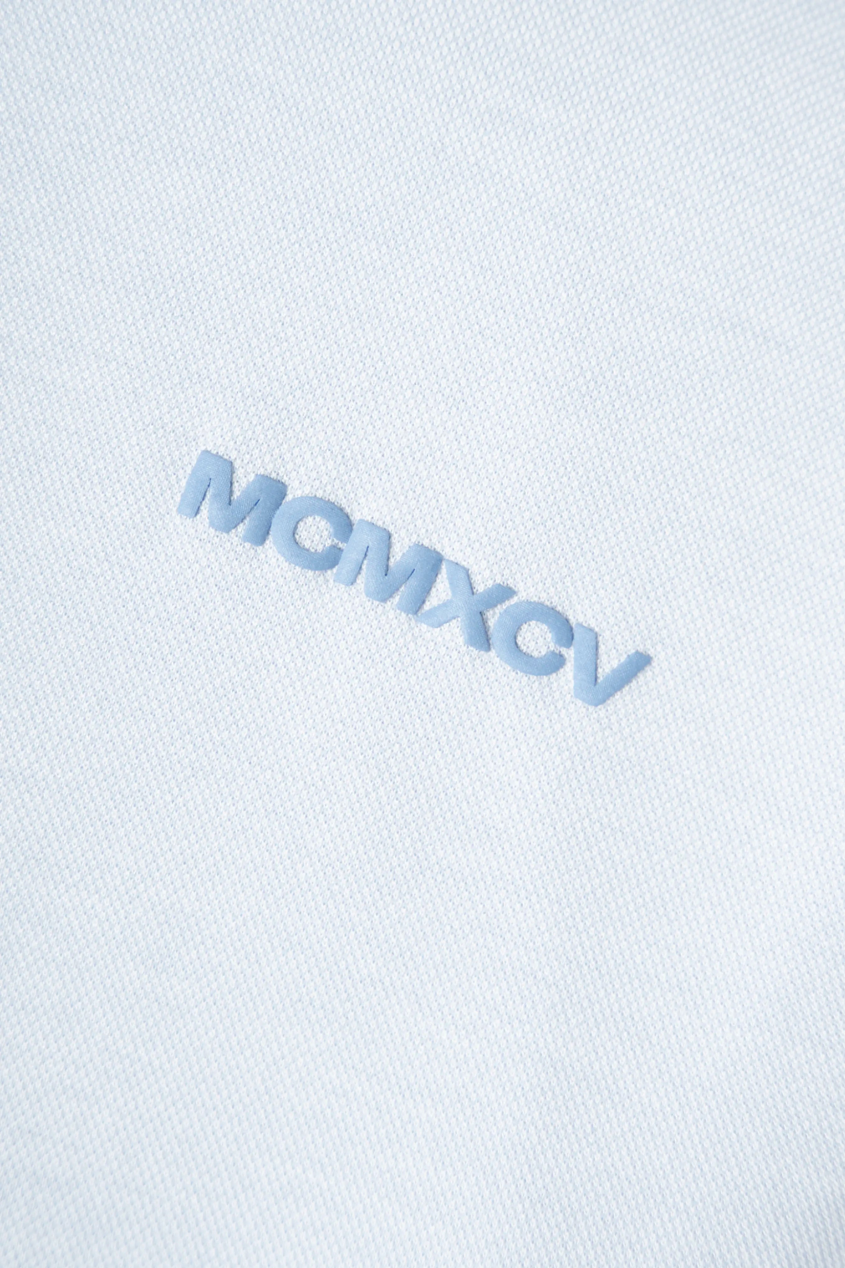 CAMISETA MANGA CORTA COLOR BABY BLUE