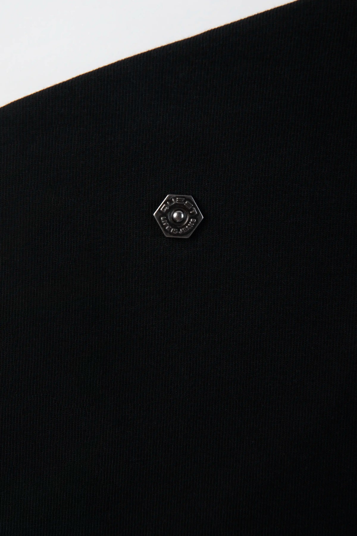 CAMISETA MANGA CORTA COLOR NEGRO