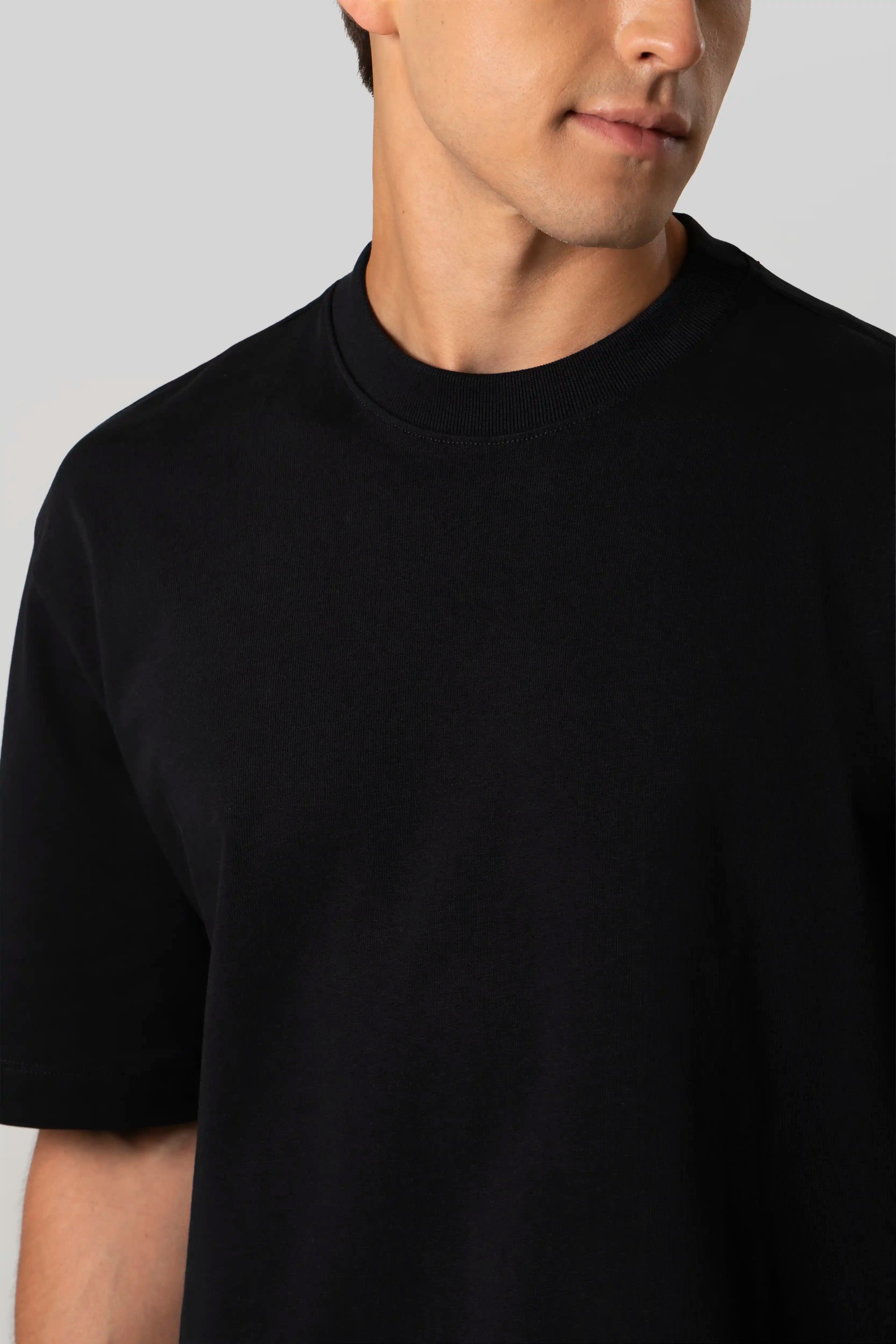 CAMISETA MANGA CORTA COLOR NEGRO
