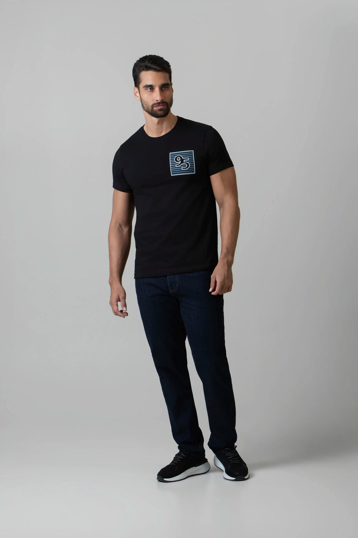 CAMISETA MANGA CORTA COLOR NEGRO